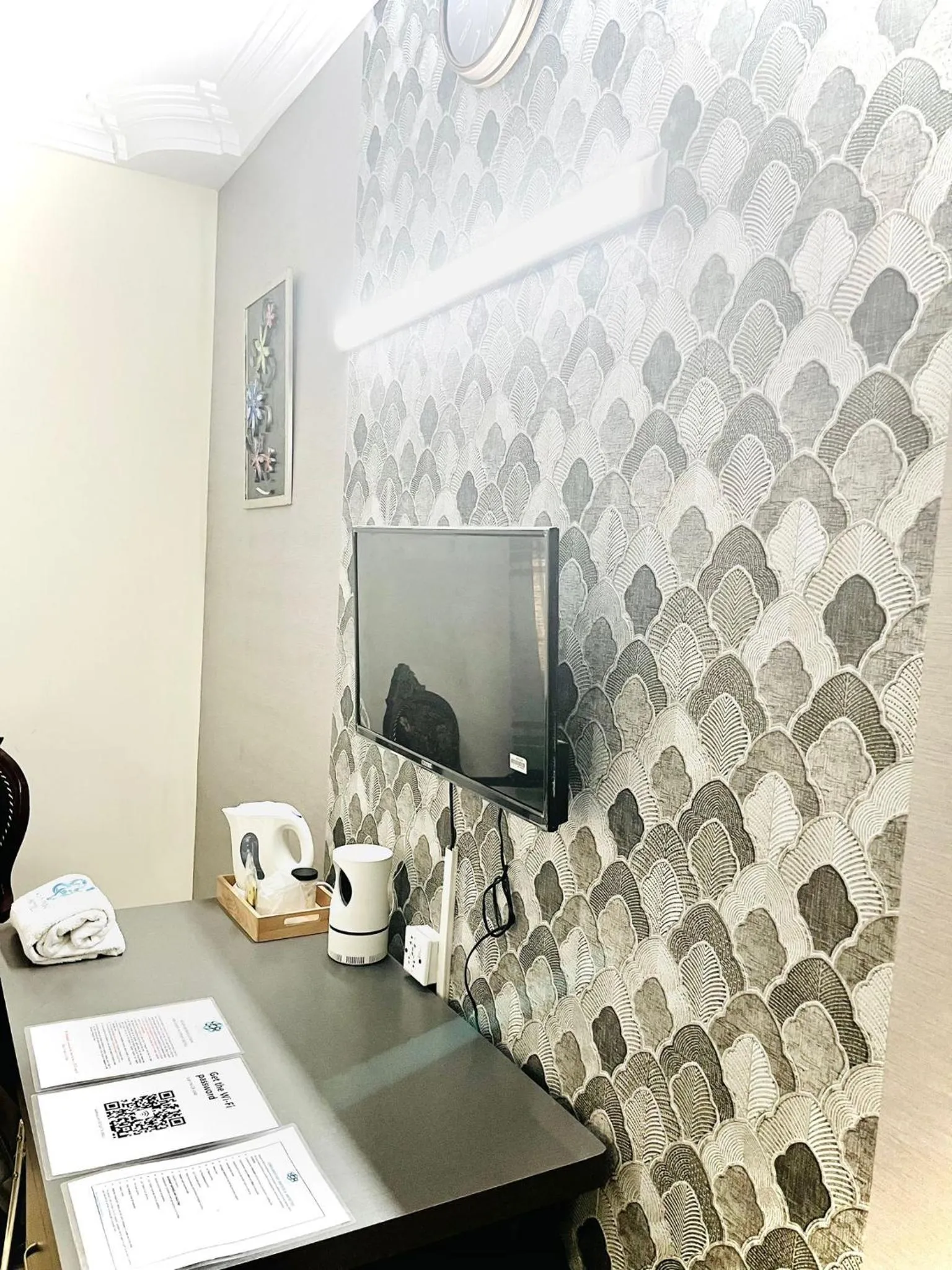 TV and multimedia in Waypoint Hotel