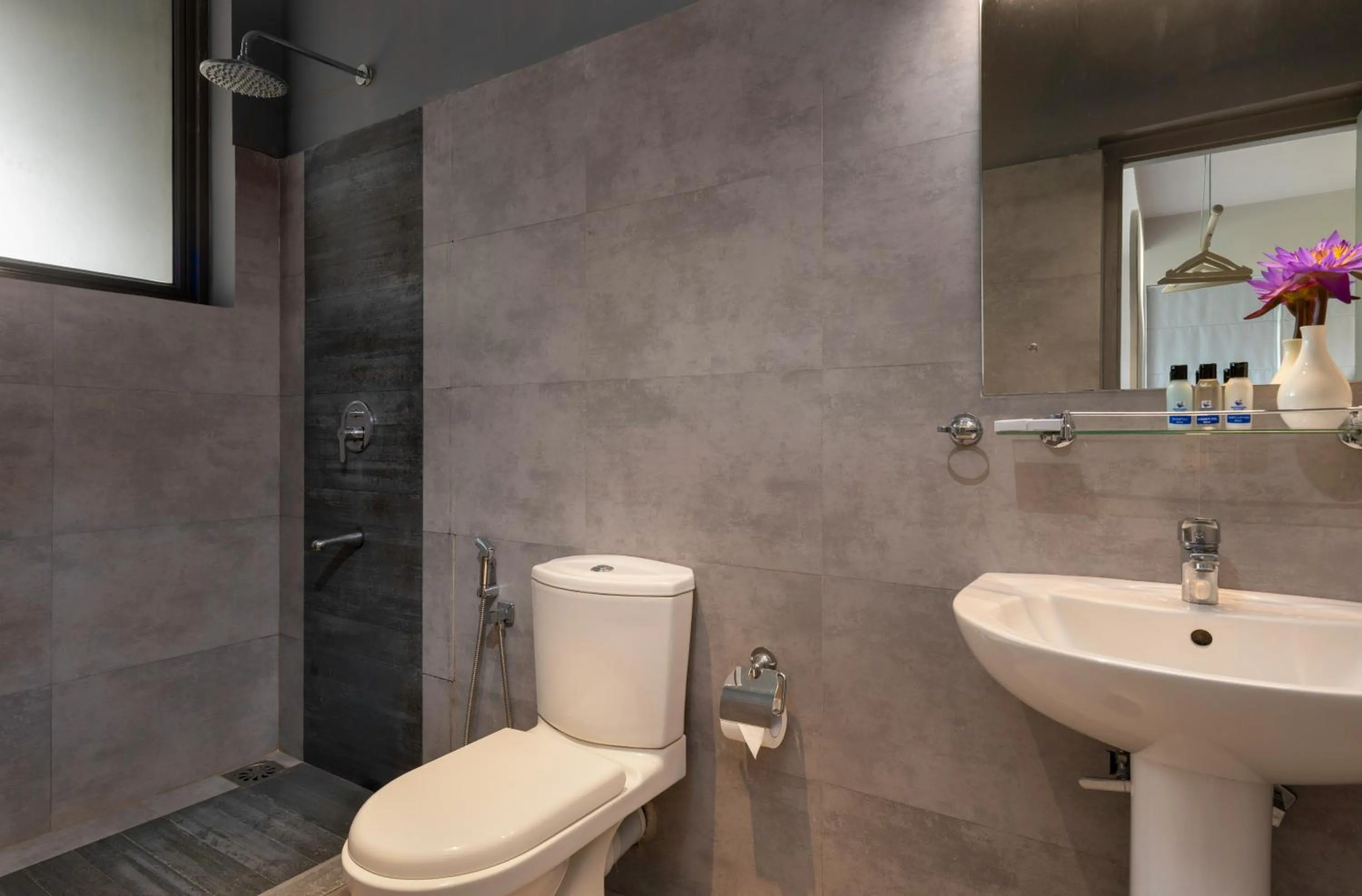 Shower in Mapakada Village - Mahiyanganaya