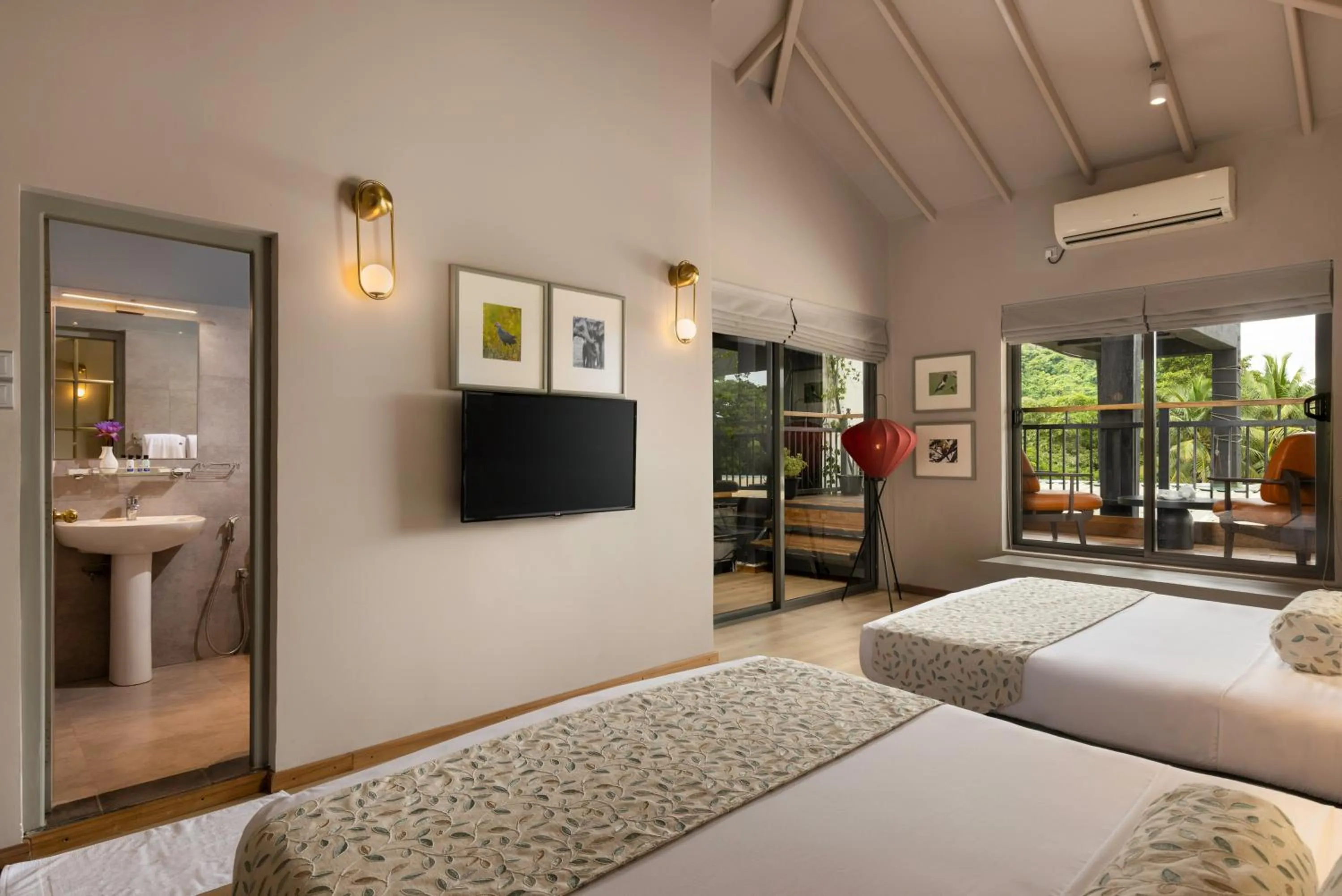 Bed in Mapakada Village - Mahiyanganaya