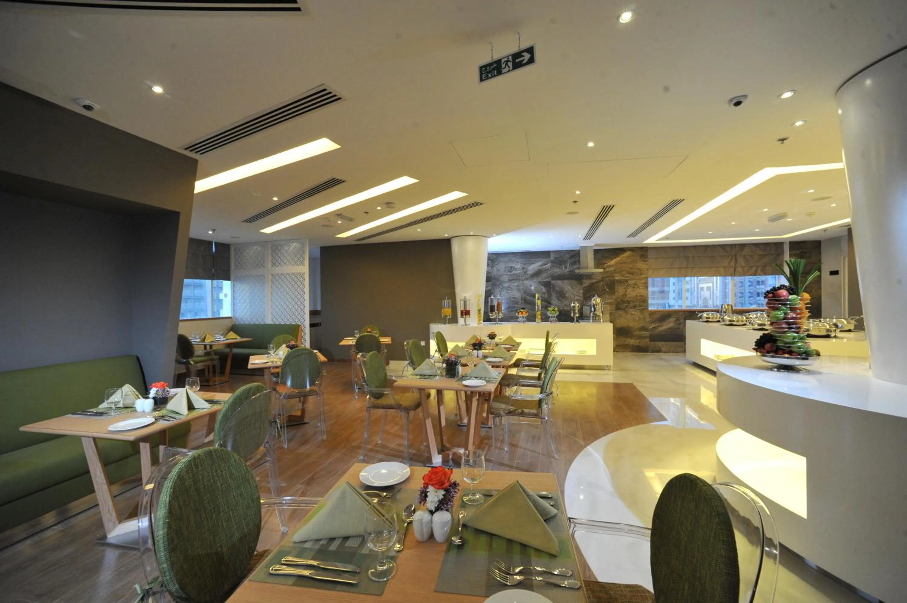 Restaurant/places to eat in Ramada Abu Dhabi Corniche