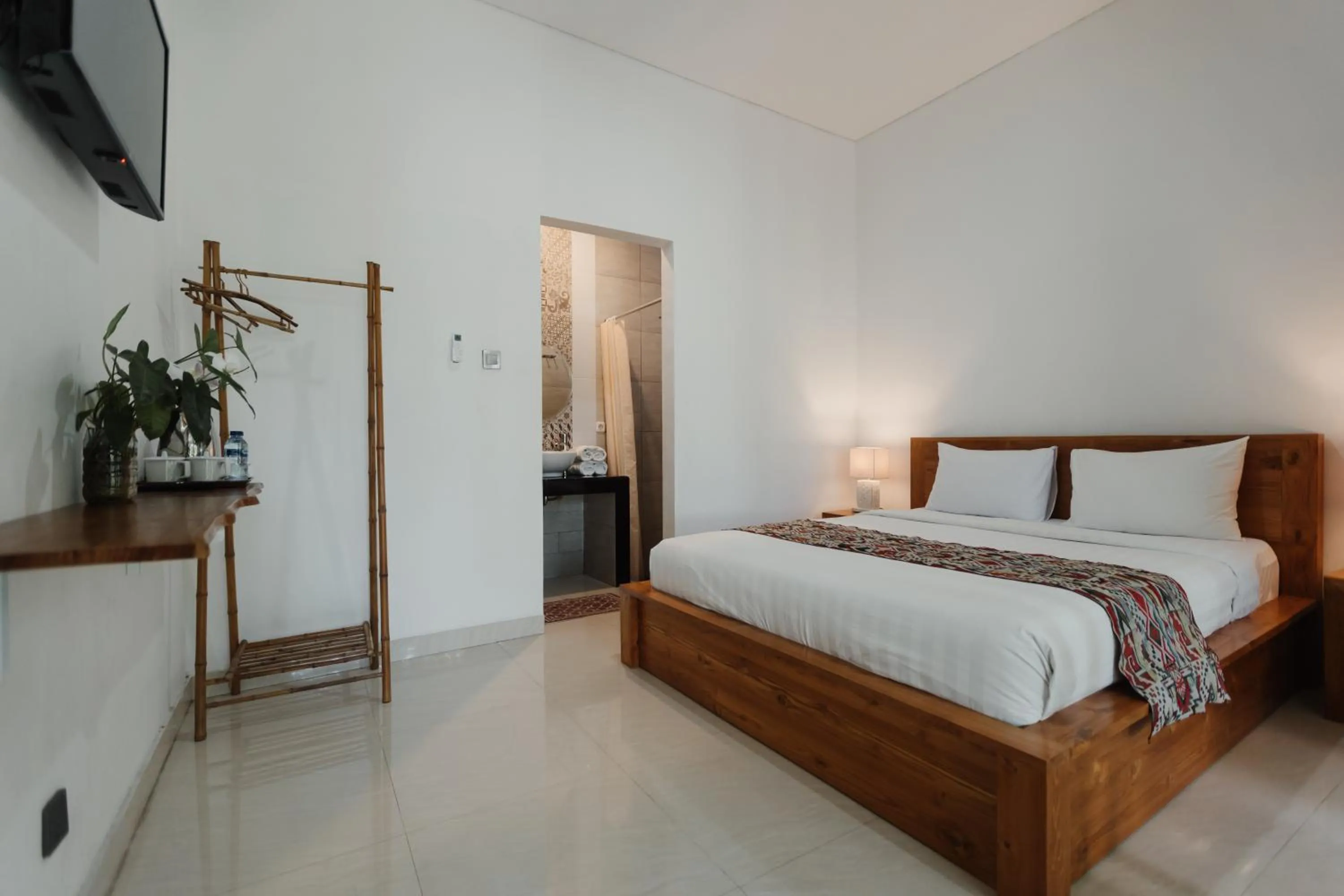 Bedroom, Bed in Dana's House