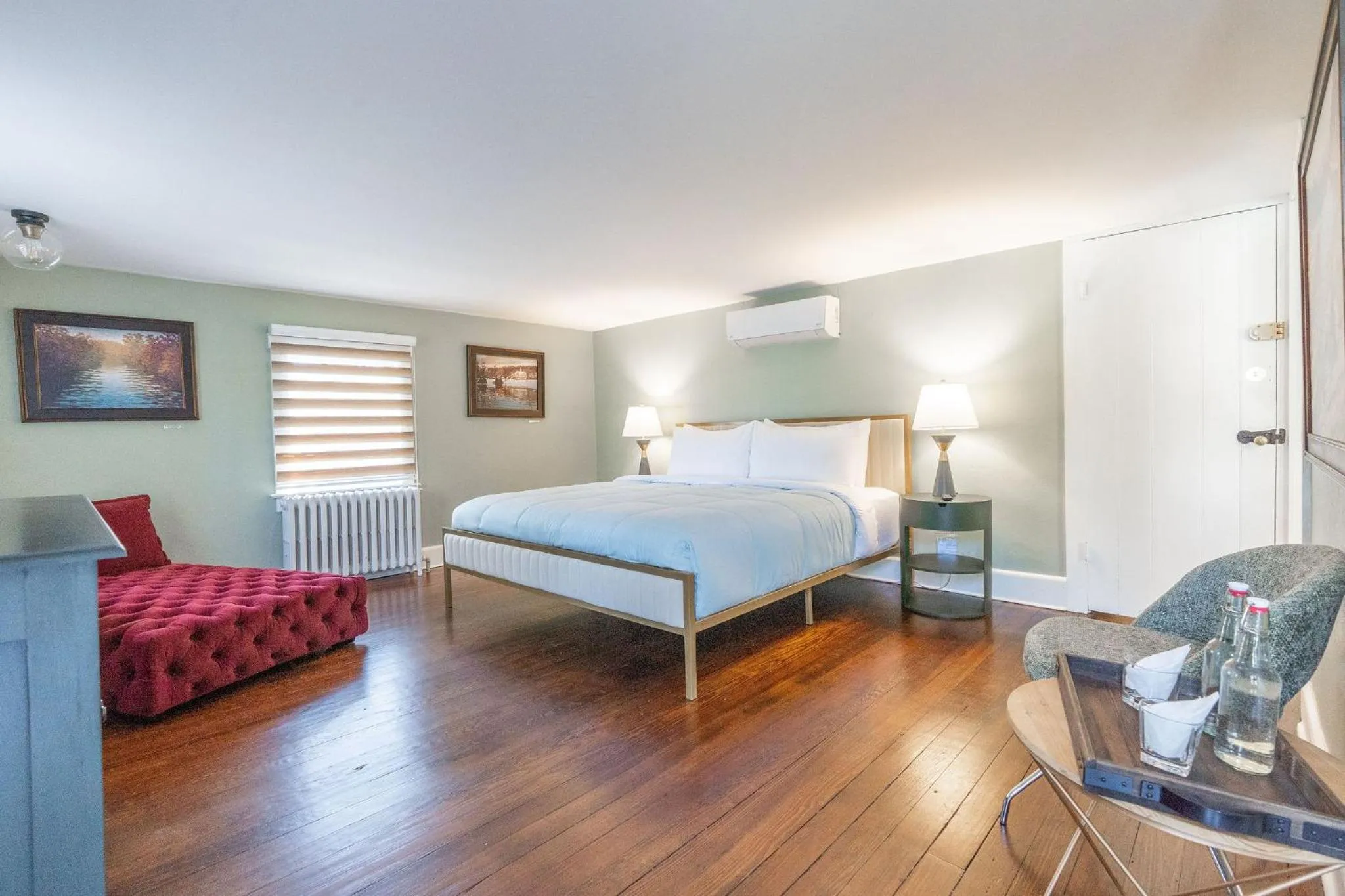 Bed in Chimney Hill Estate Inn