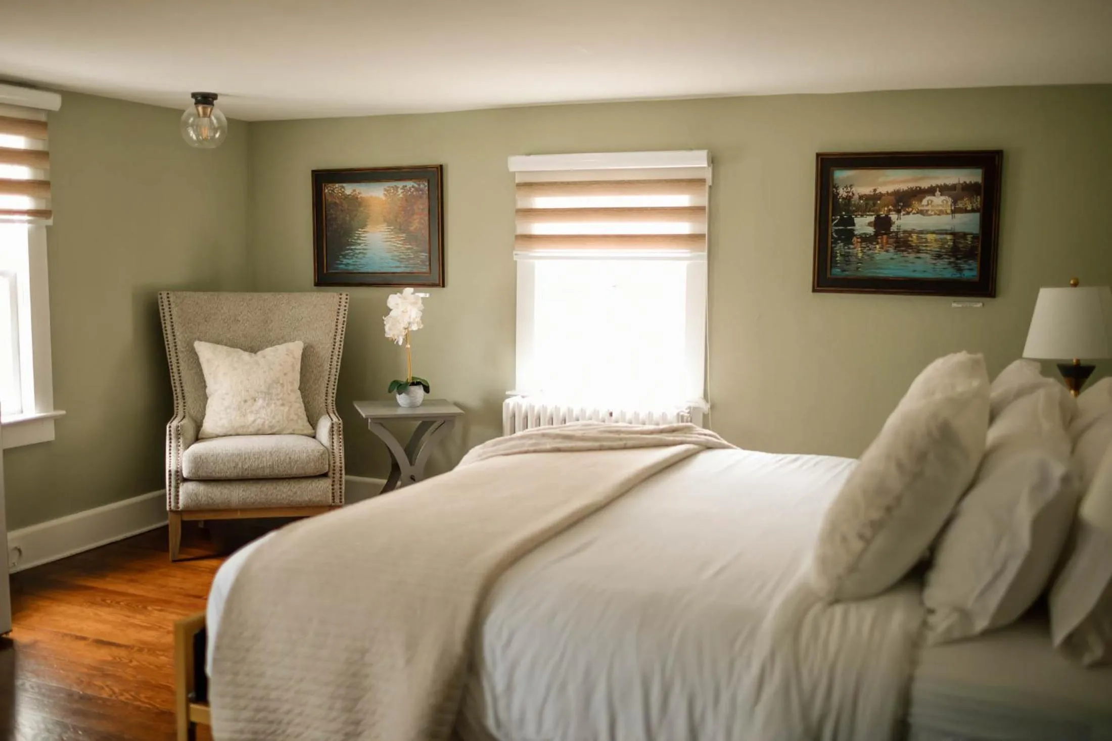 Bed in Chimney Hill Estate Inn