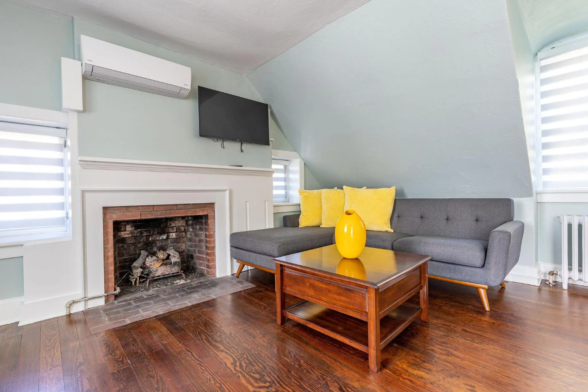 TV and multimedia in Chimney Hill Estate Inn