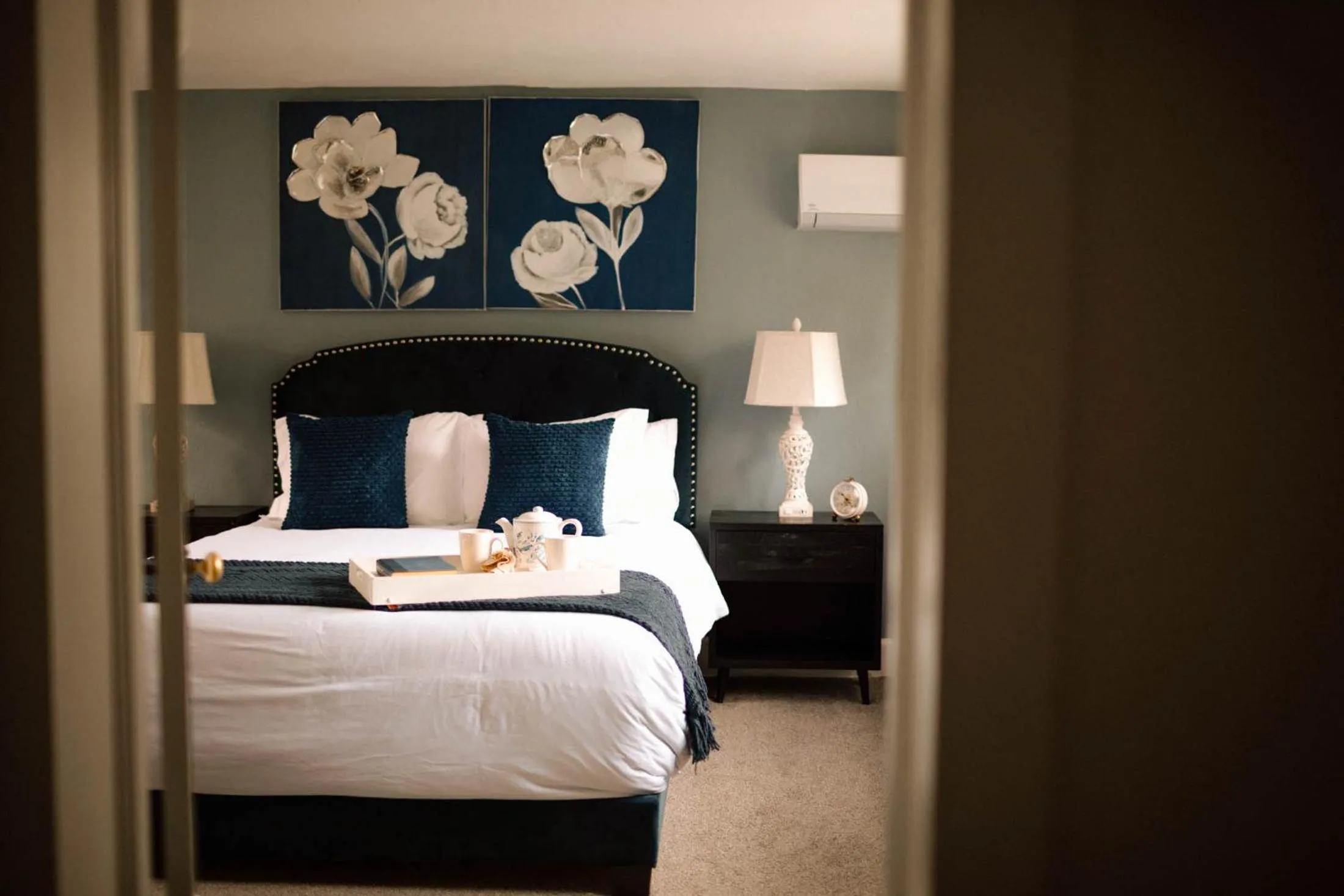 Bed in Chimney Hill Estate Inn