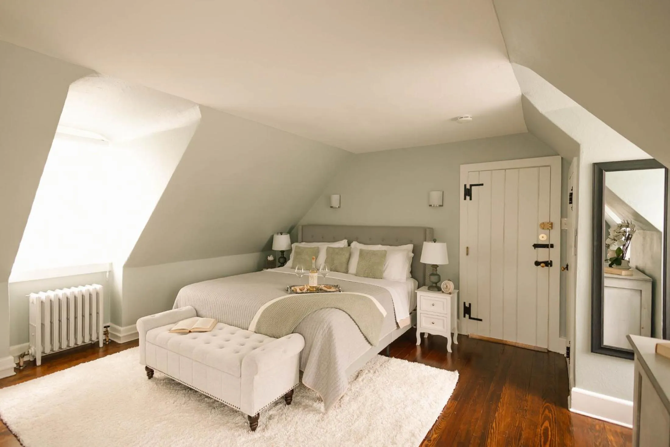 Bed in Chimney Hill Estate Inn