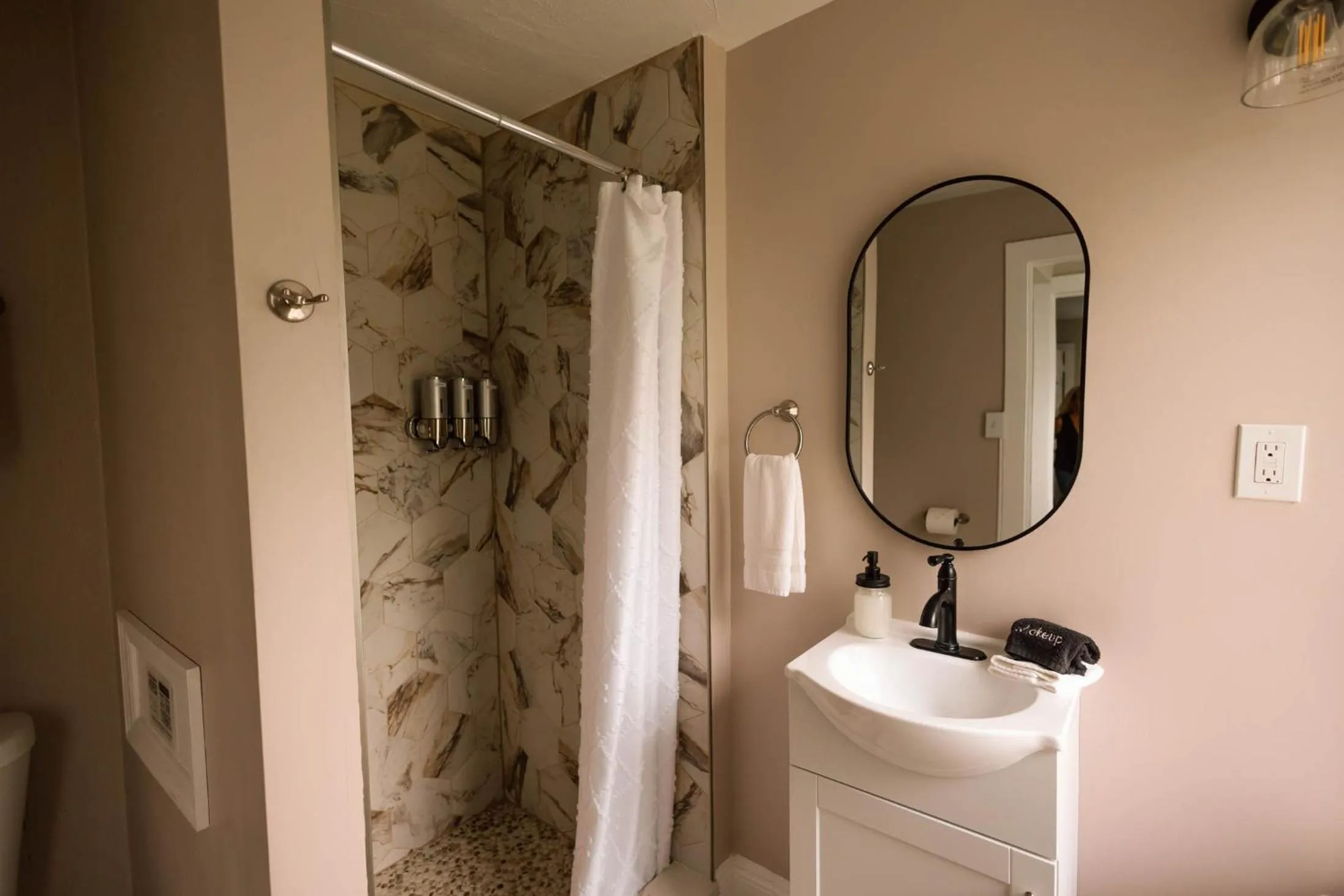 Chimney Hill Estate Inn