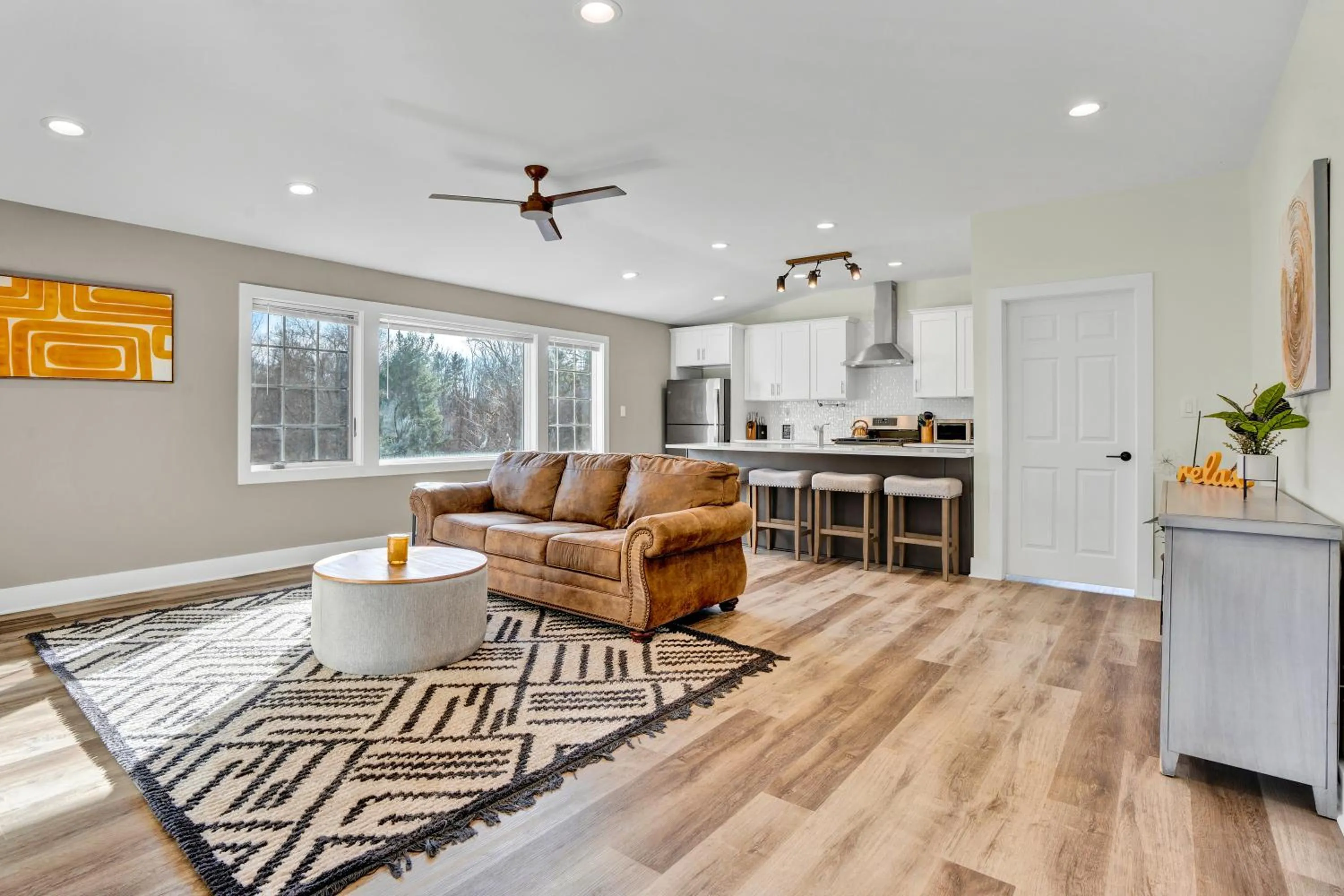 Kitchen or kitchenette in Chimney Hill Estate Inn