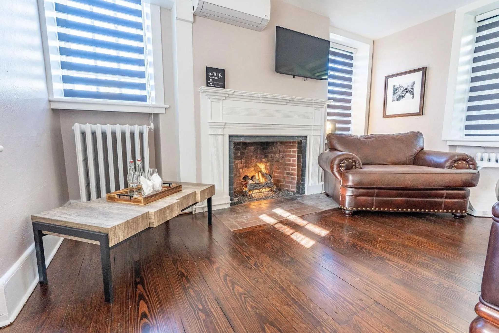 TV and multimedia in Chimney Hill Estate Inn