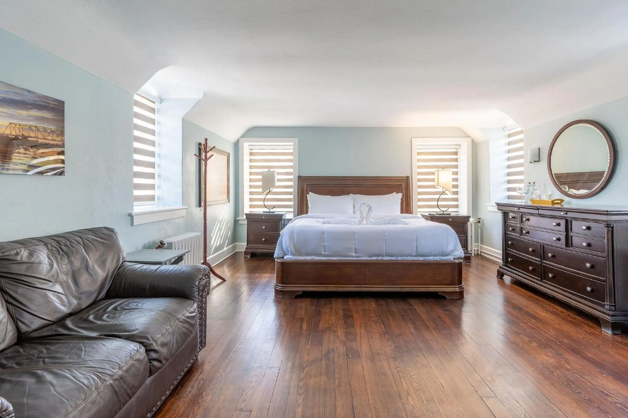 Bed in Chimney Hill Estate Inn