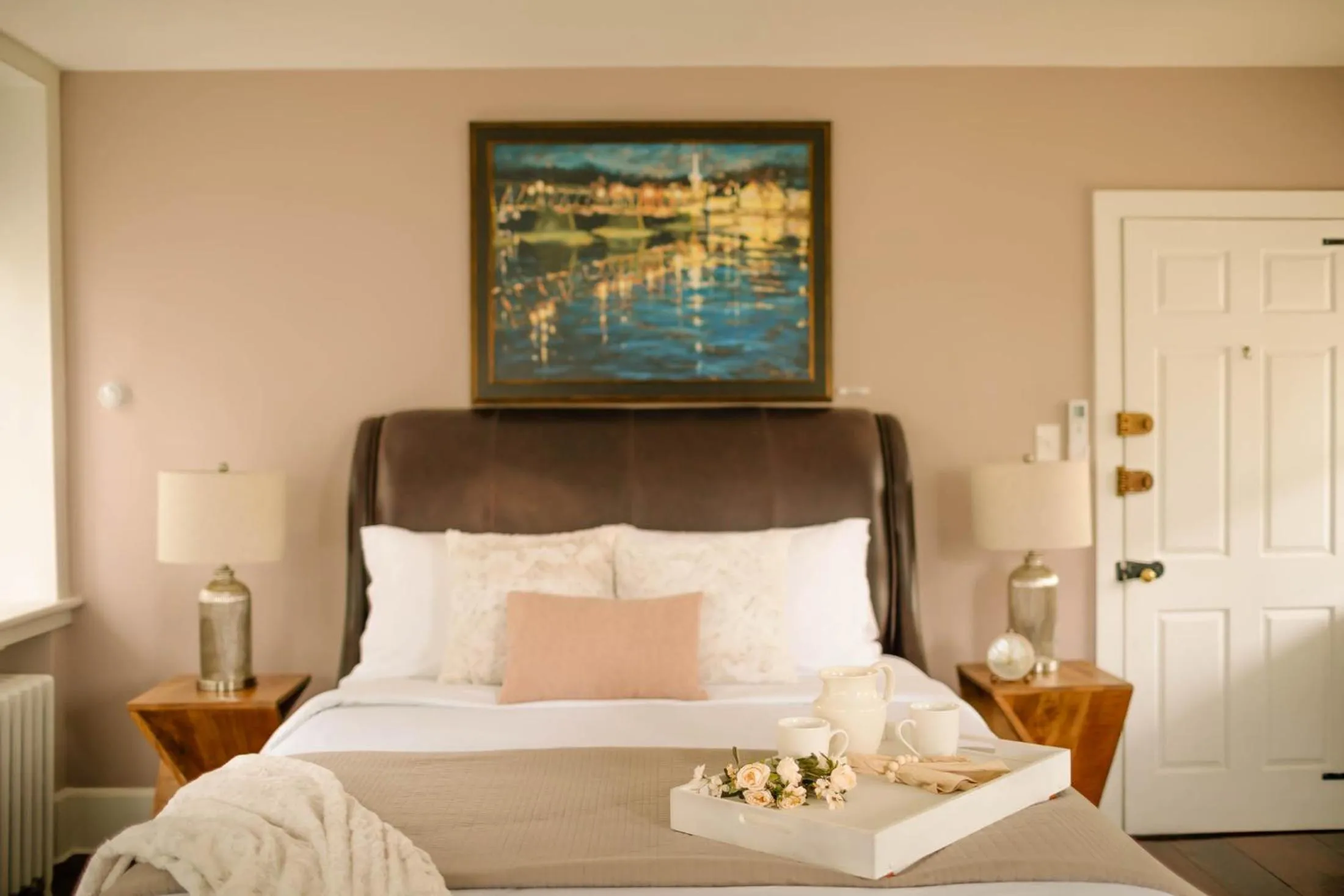 Bed in Chimney Hill Estate Inn