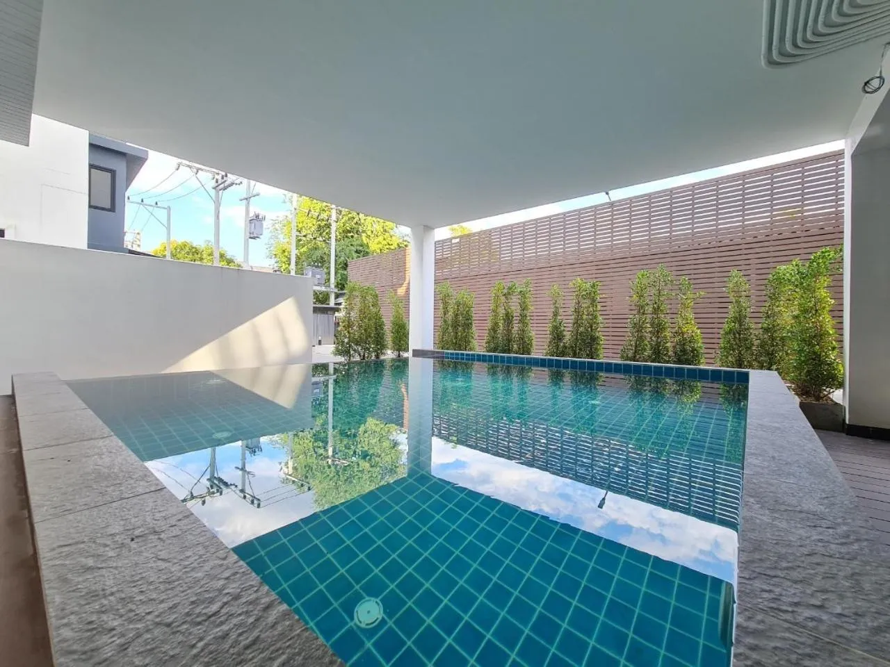 Swimming pool in Be Phrasingh Hotel Chiang Mai