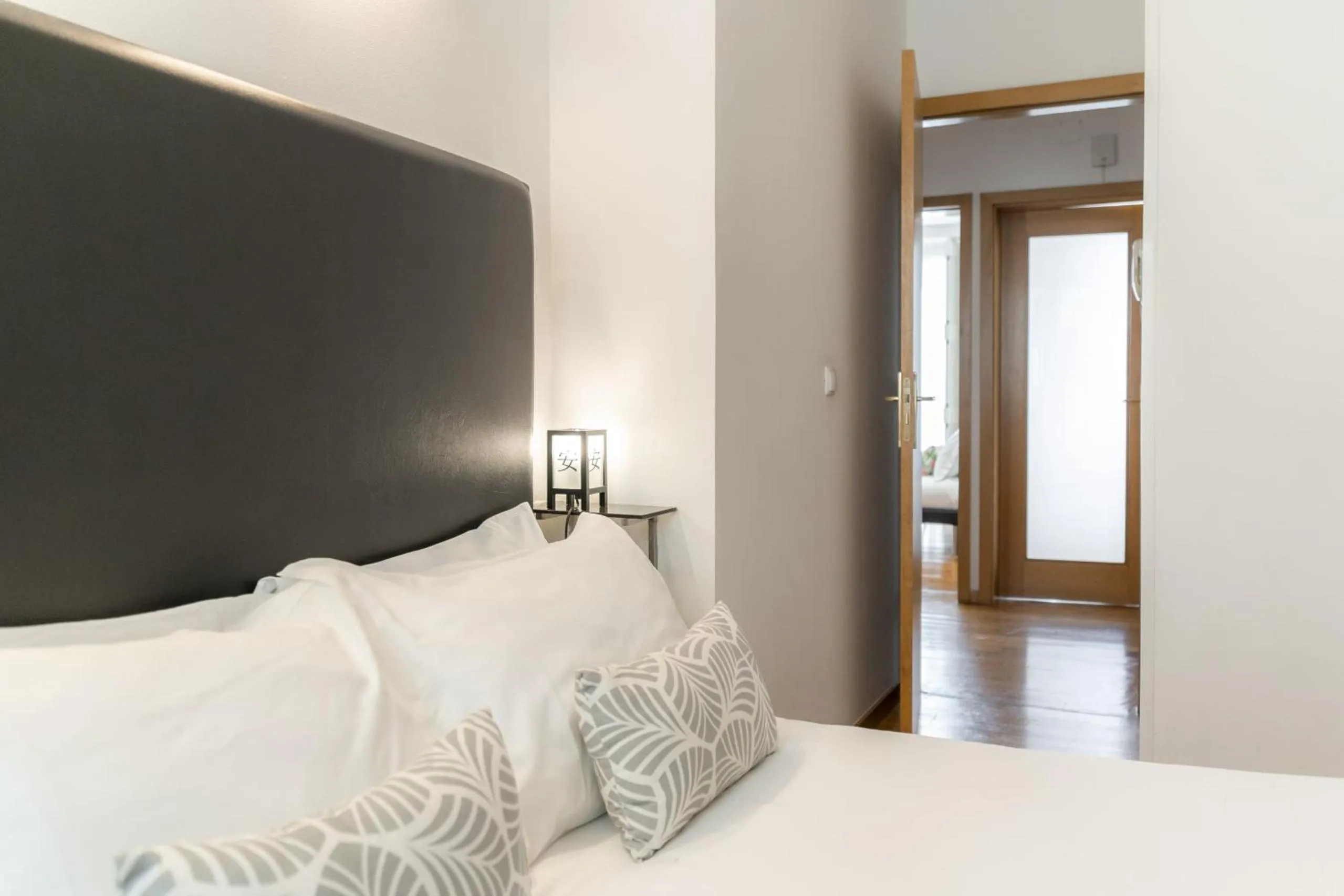 Bed in LV Premier Apartments Baixa- PR