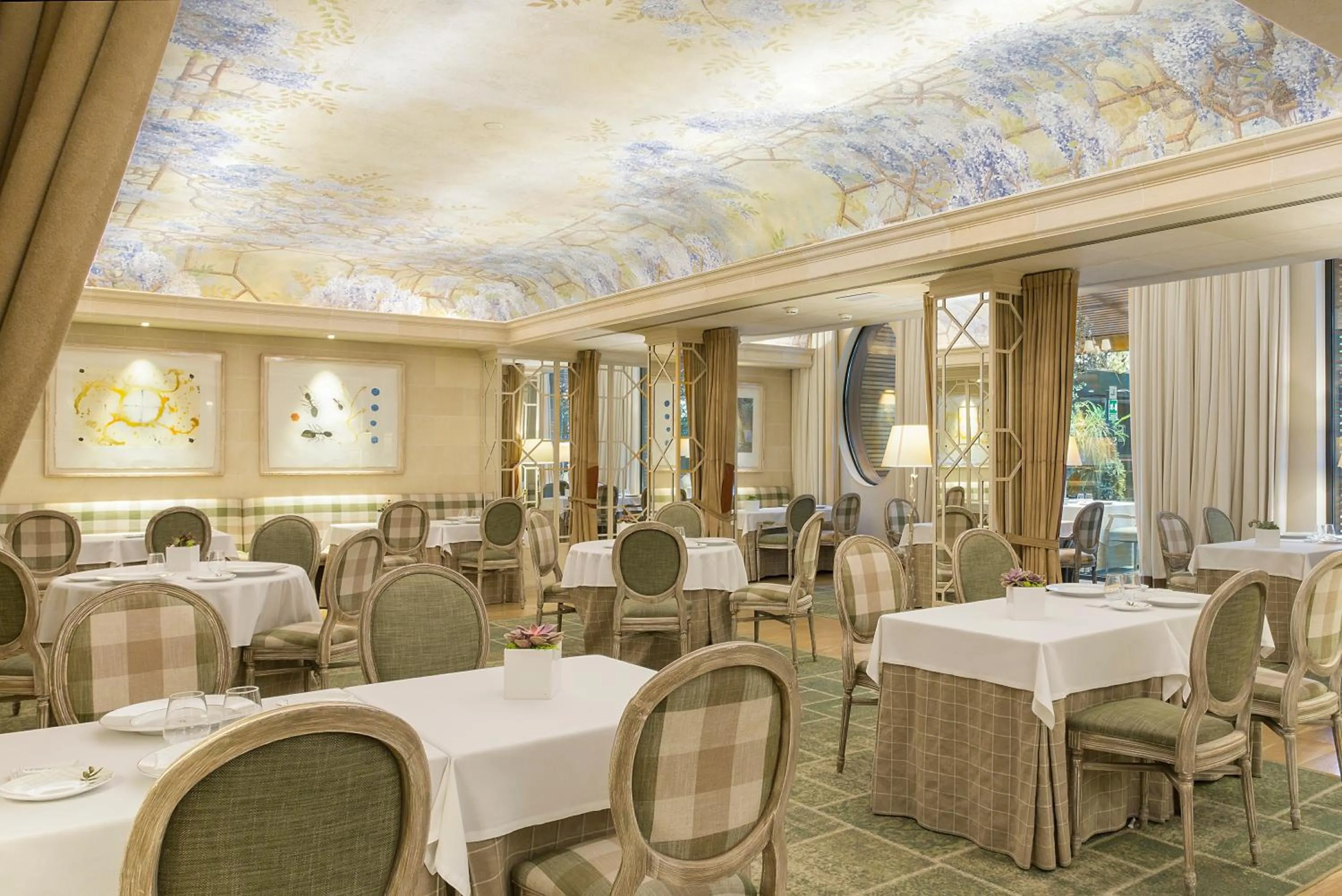 Restaurant/places to eat in Majestic Hotel & Spa Barcelona GL