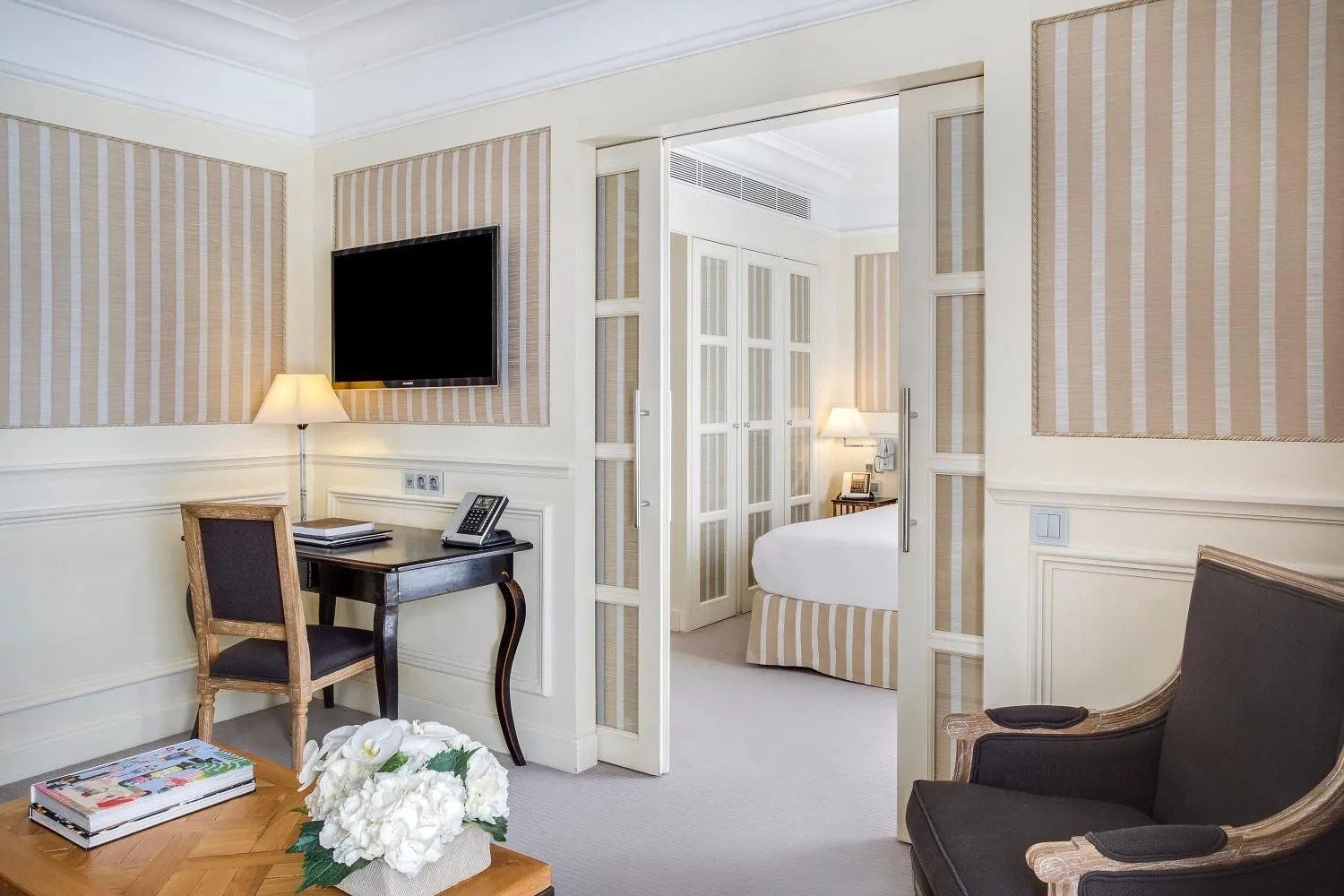 Living room, Bed in Majestic Hotel & Spa Barcelona GL