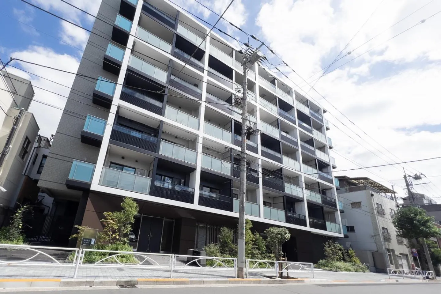 Property building in PARK AXIS Azumabashi