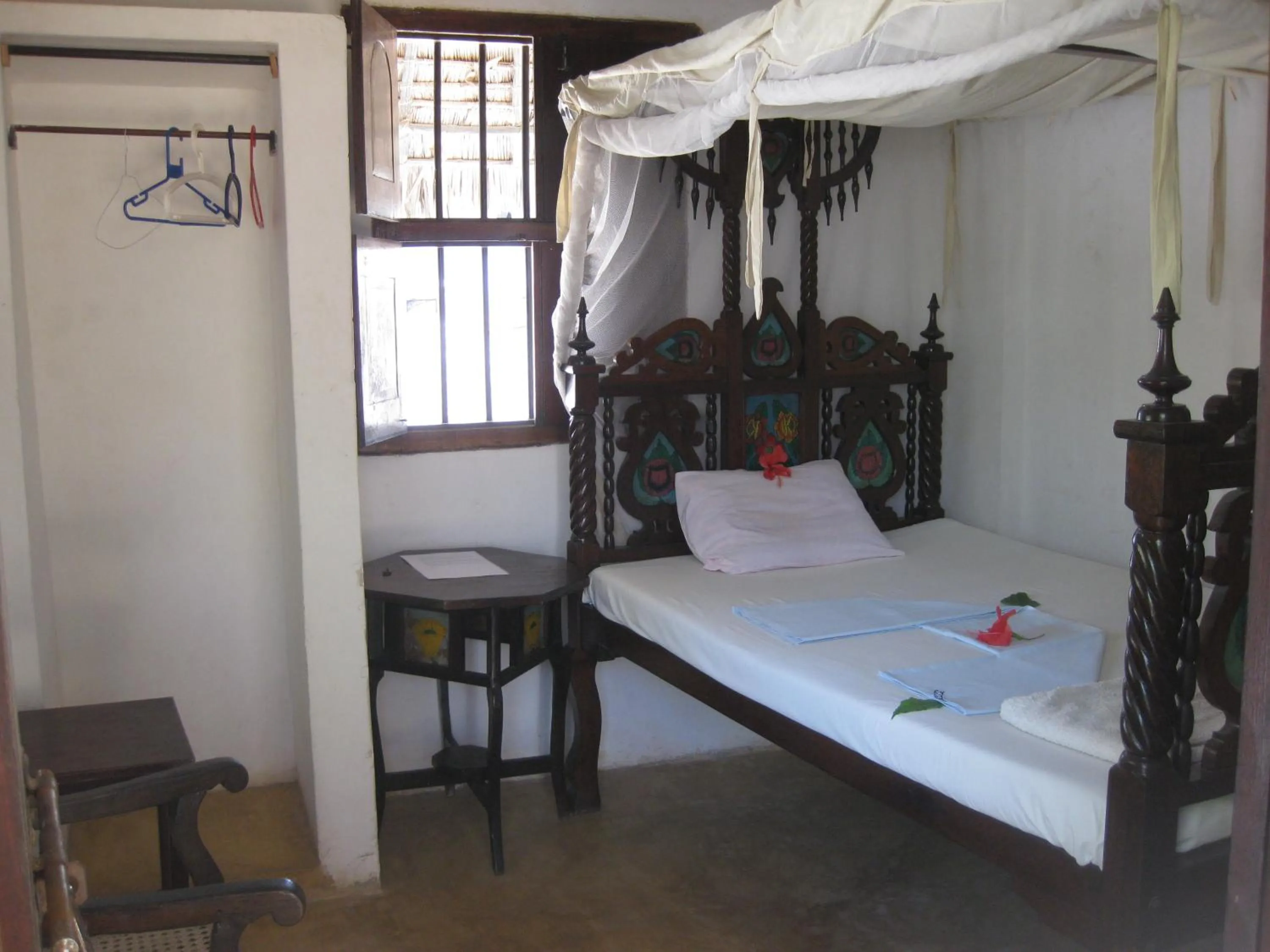 Photo of the whole room, Bed in Jannat House