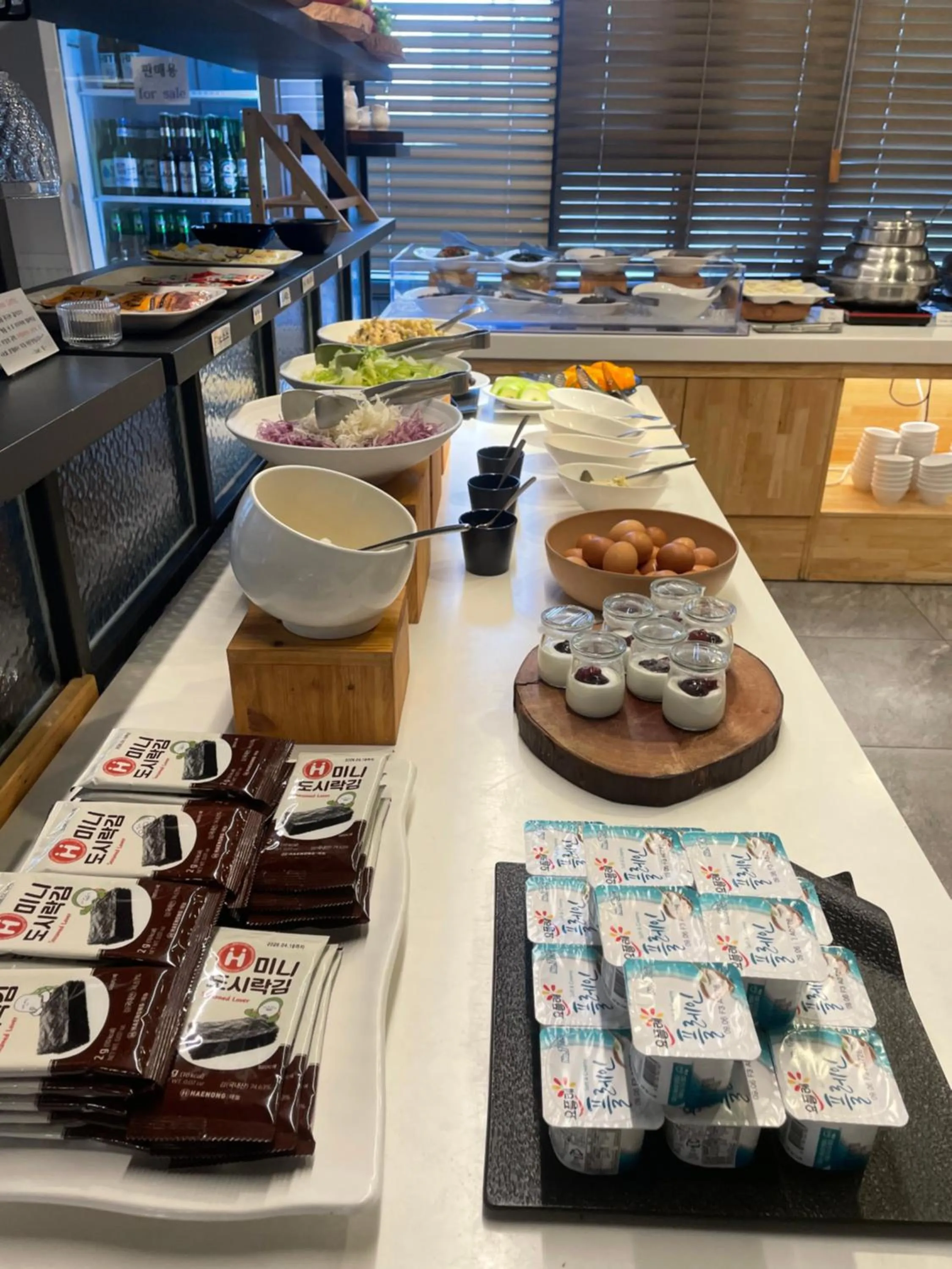 Restaurant/places to eat in JB Plus Hotel