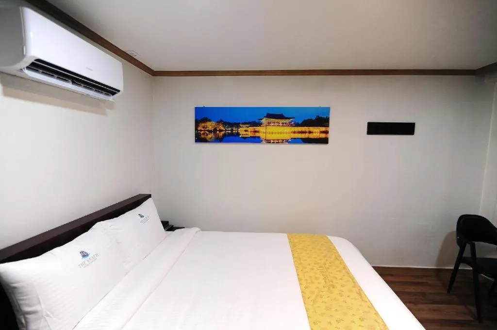 Bed in The Beach Hotel