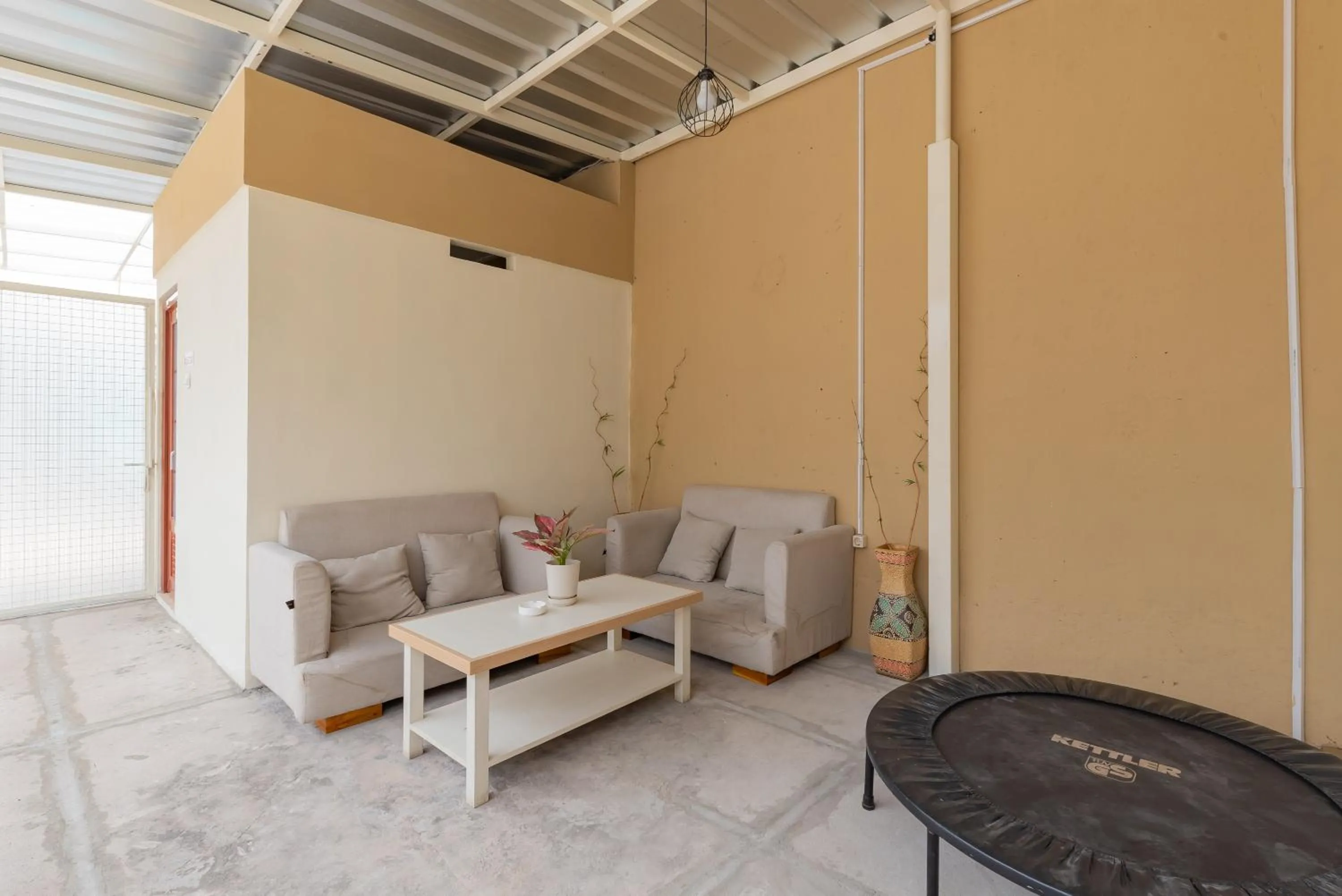 Lobby or reception in Urbanview Syariah Utami Inn Garut by RedDoorz