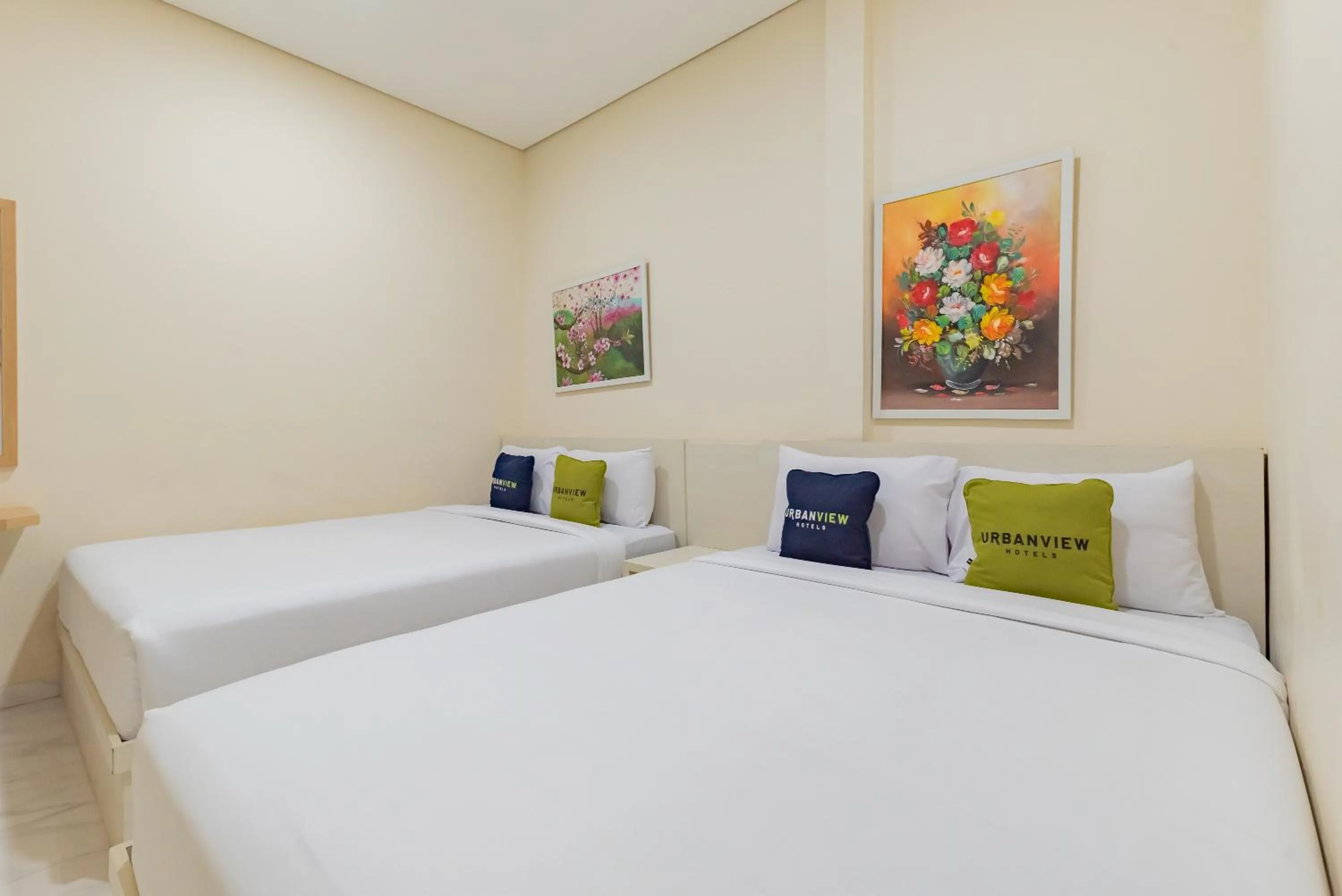 Bedroom, Bed in Urbanview Syariah Utami Inn Garut by RedDoorz