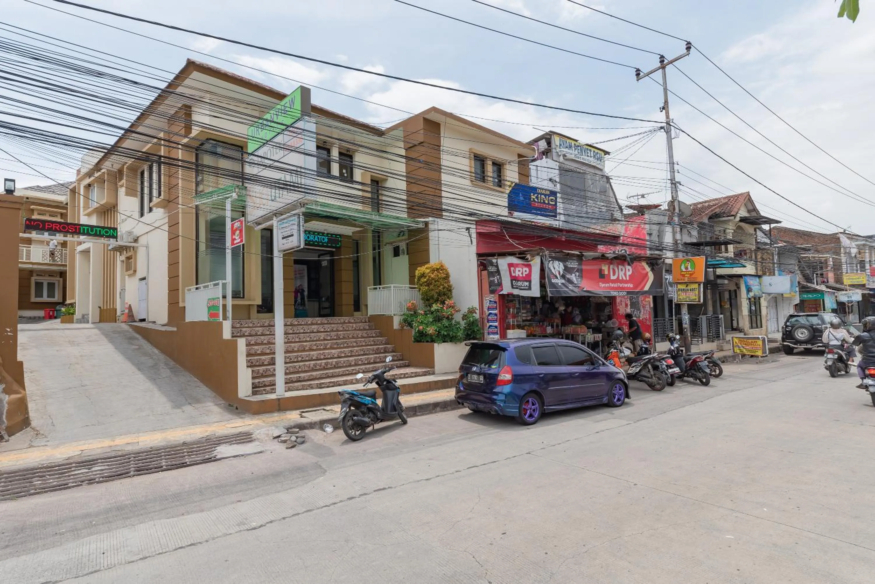 Property building in Urbanview Syariah Utami Inn Garut by RedDoorz