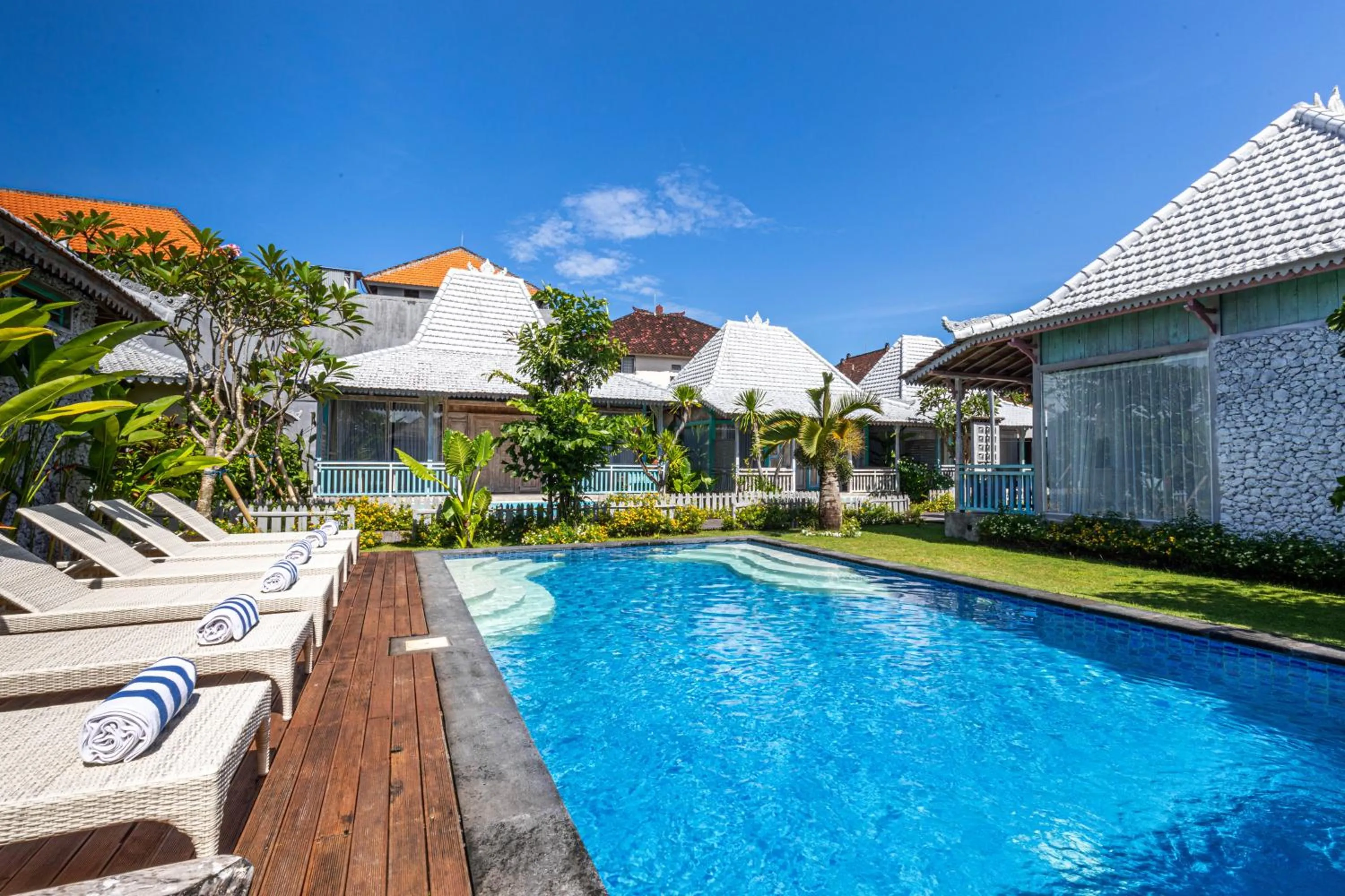 Property building in Casa Batu Belig