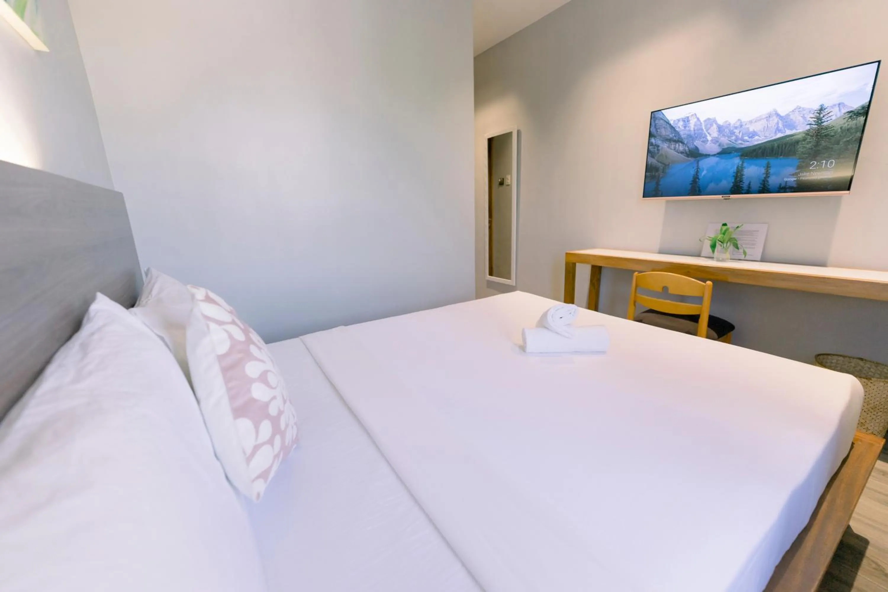 Bed in Madonna Hometel and Suites New Pandan