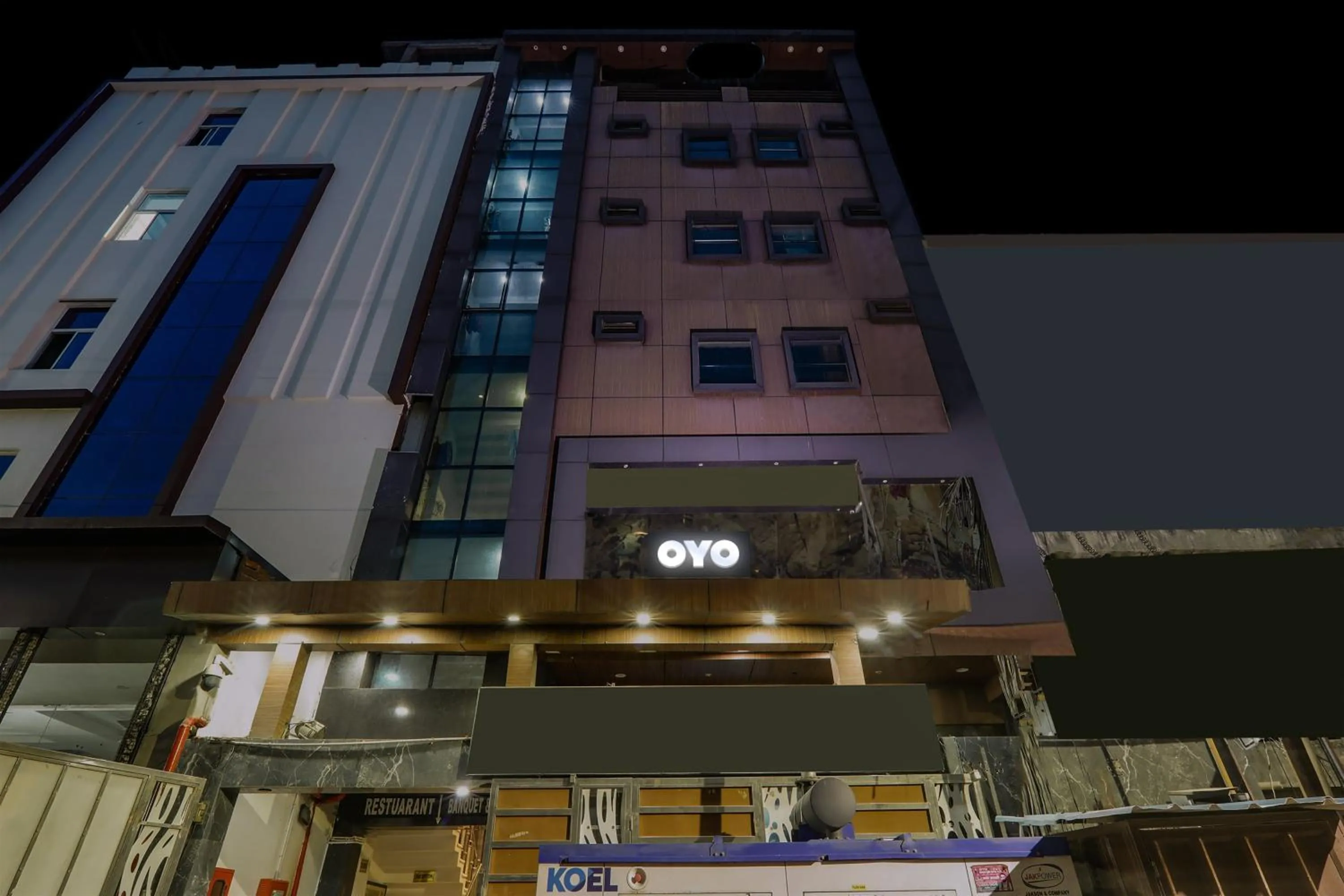 Facade/entrance in Super Townhouse Hotel Vaishnavi Inn