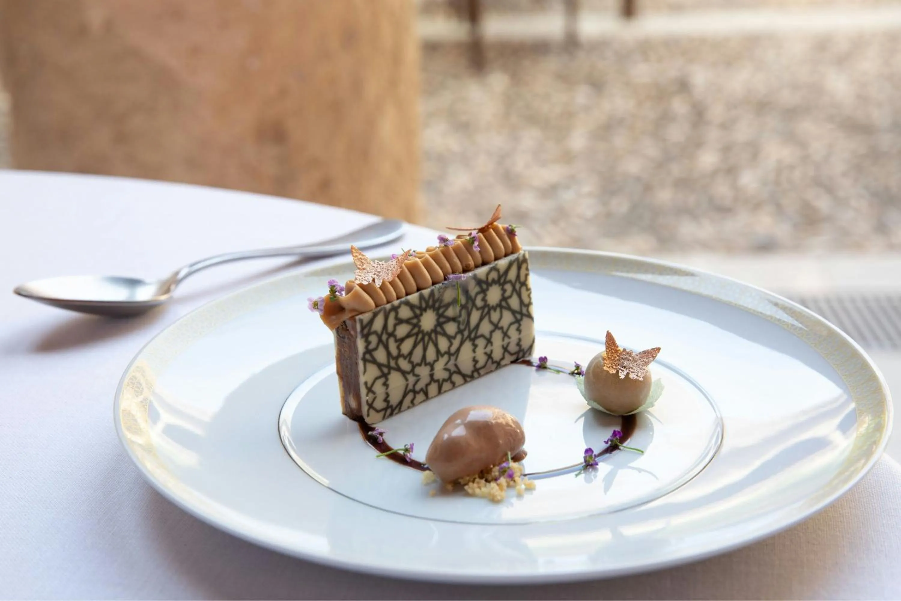 Restaurant/places to eat in Hotel Palacio de Santa Paula, Autograph Collection