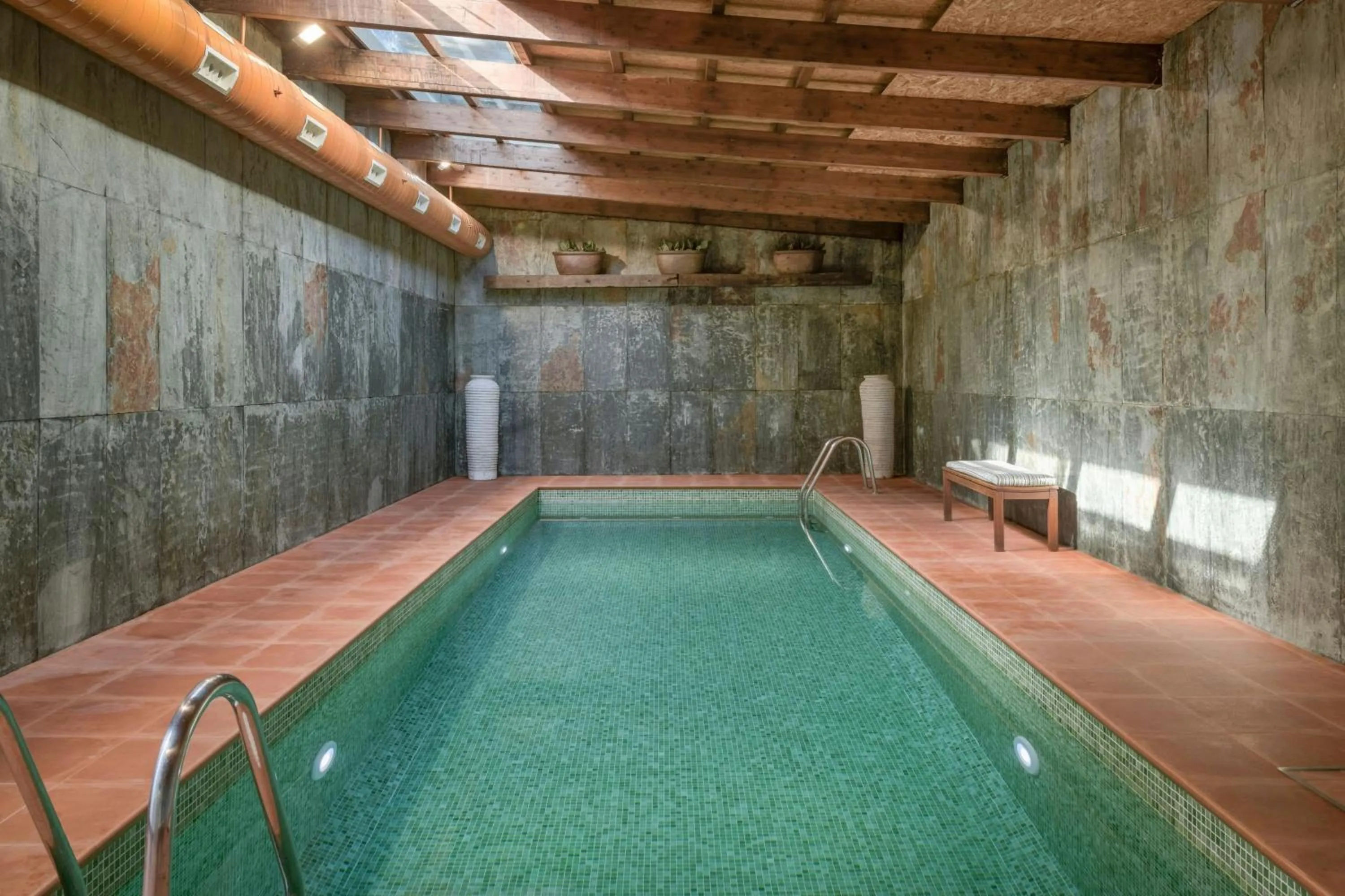 Swimming pool in Hotel Palacio del Carmen, Autograph Collection