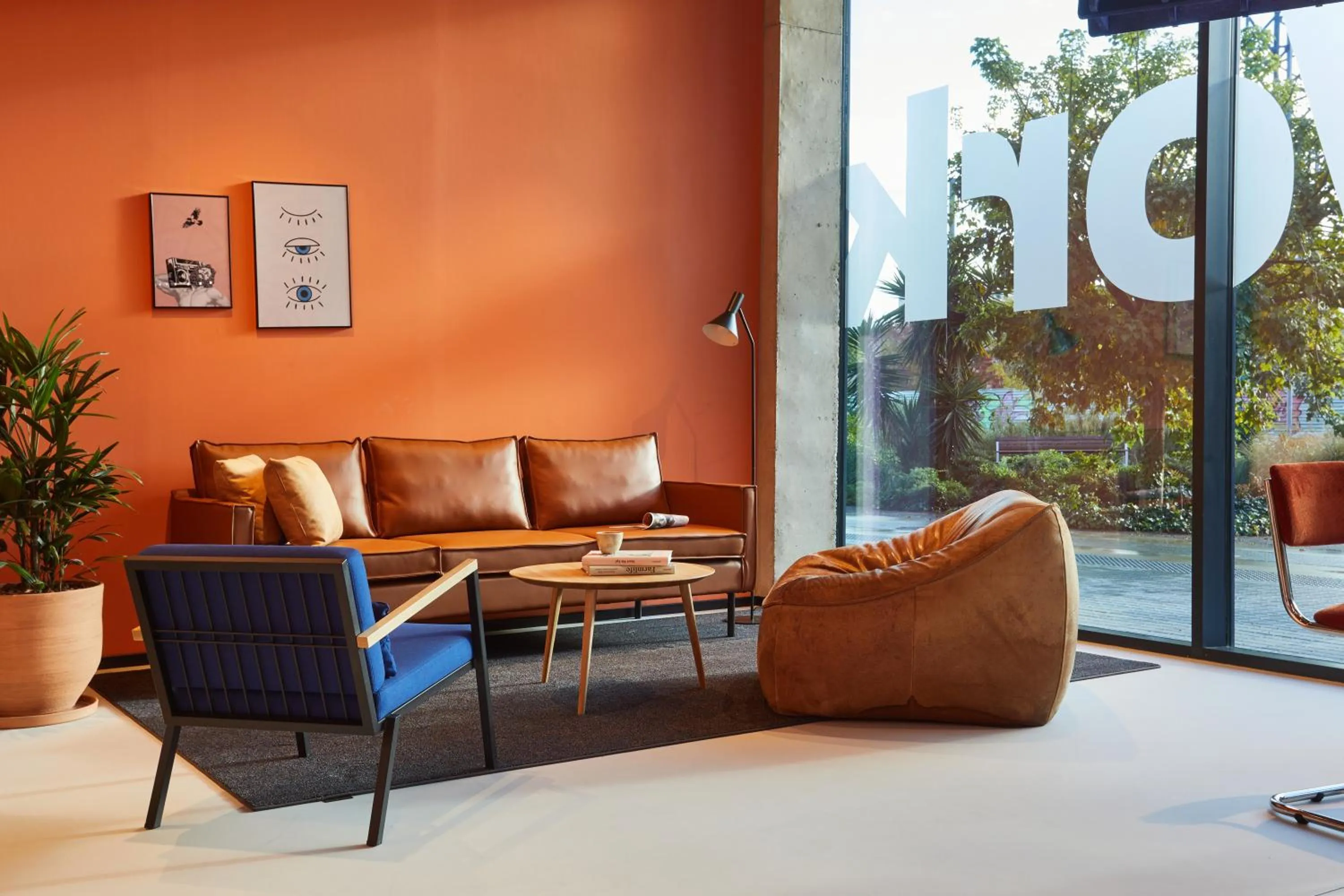 Seating area in The Social Hub Barcelona Poblenou