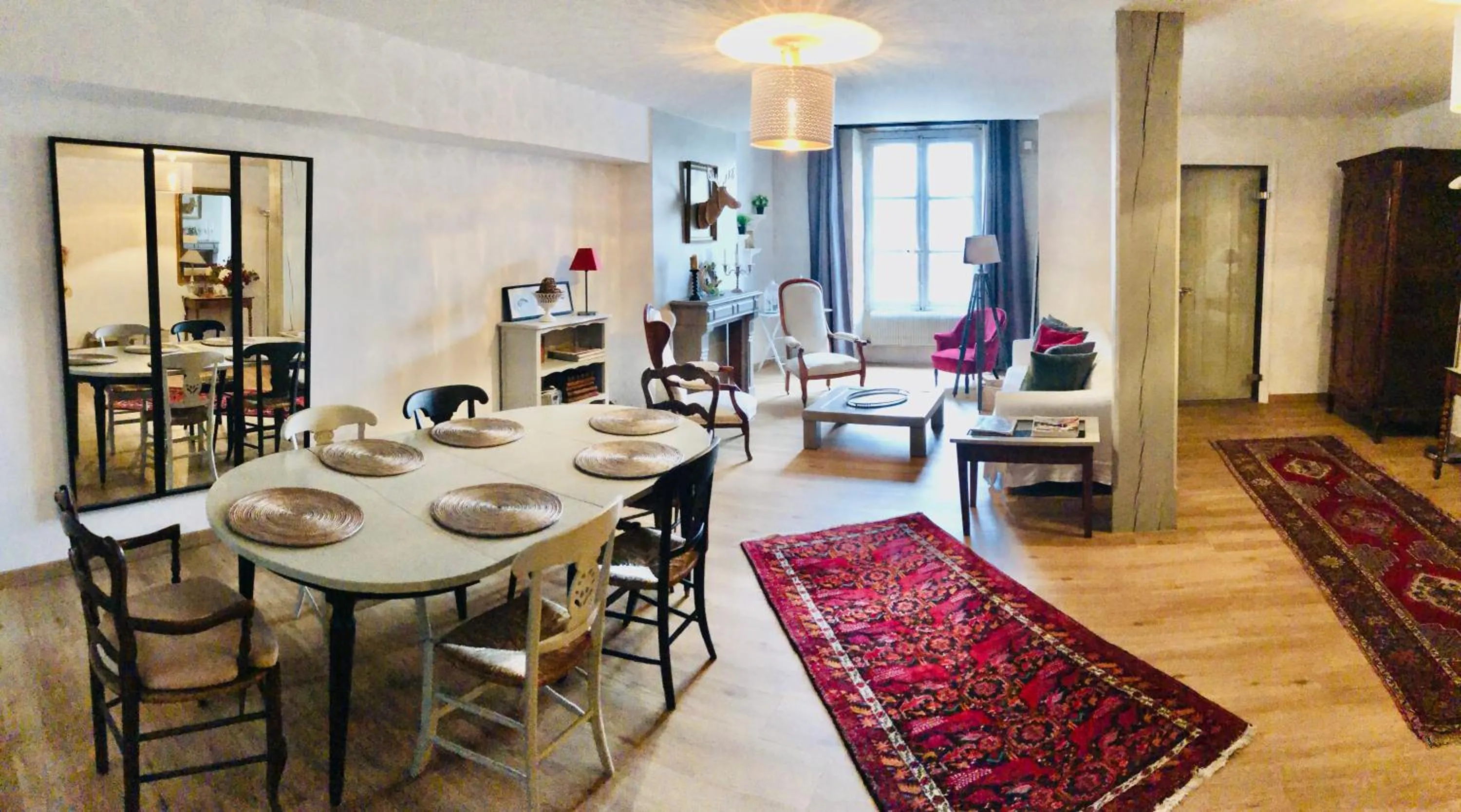 Au 16 Place Saint Louis