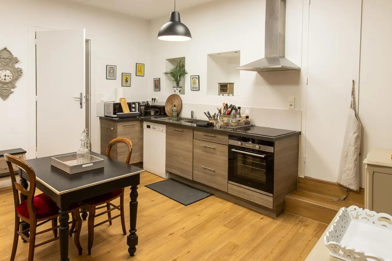 Au 16 Place Saint Louis