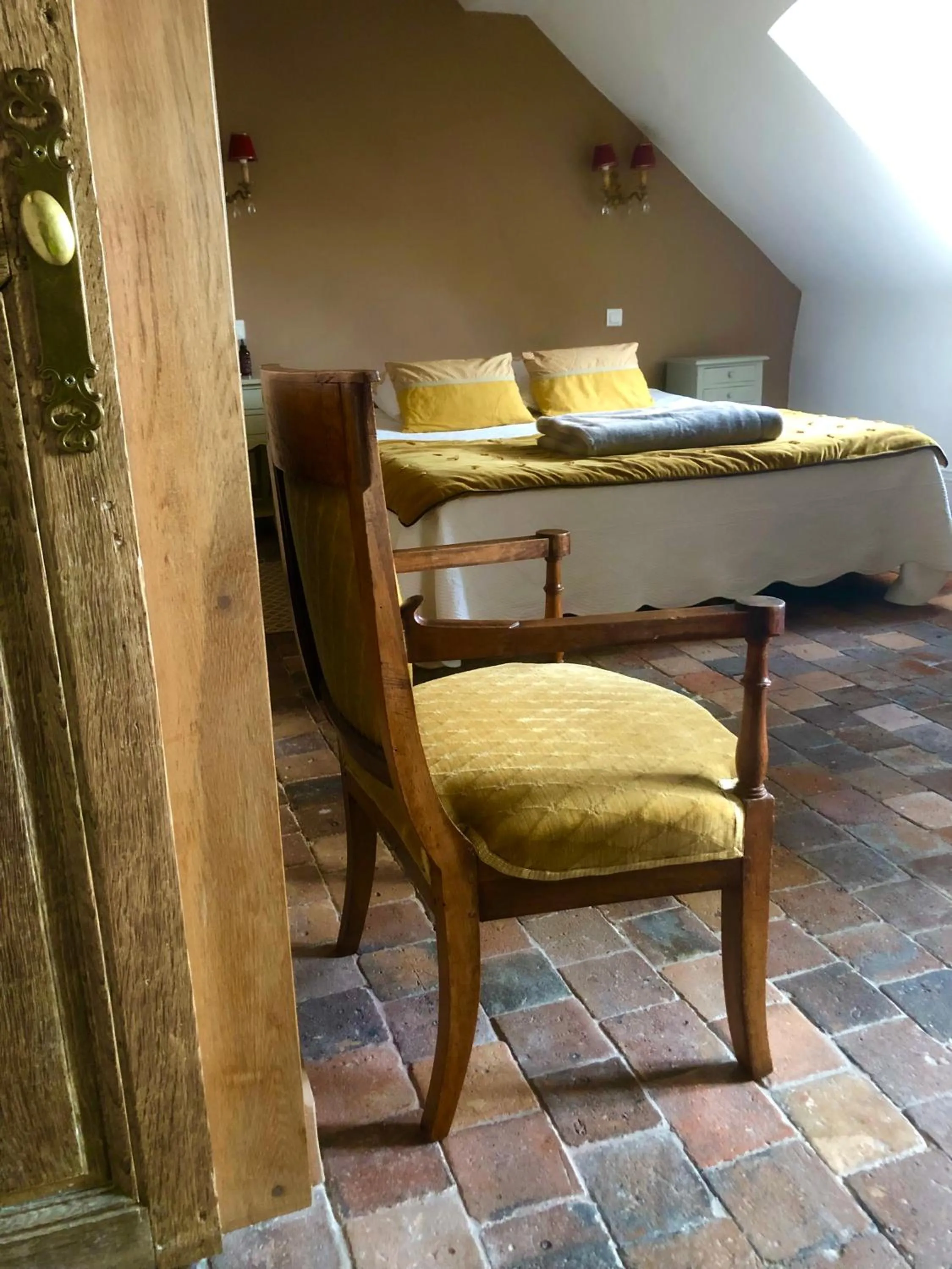 Au 16 Place Saint Louis