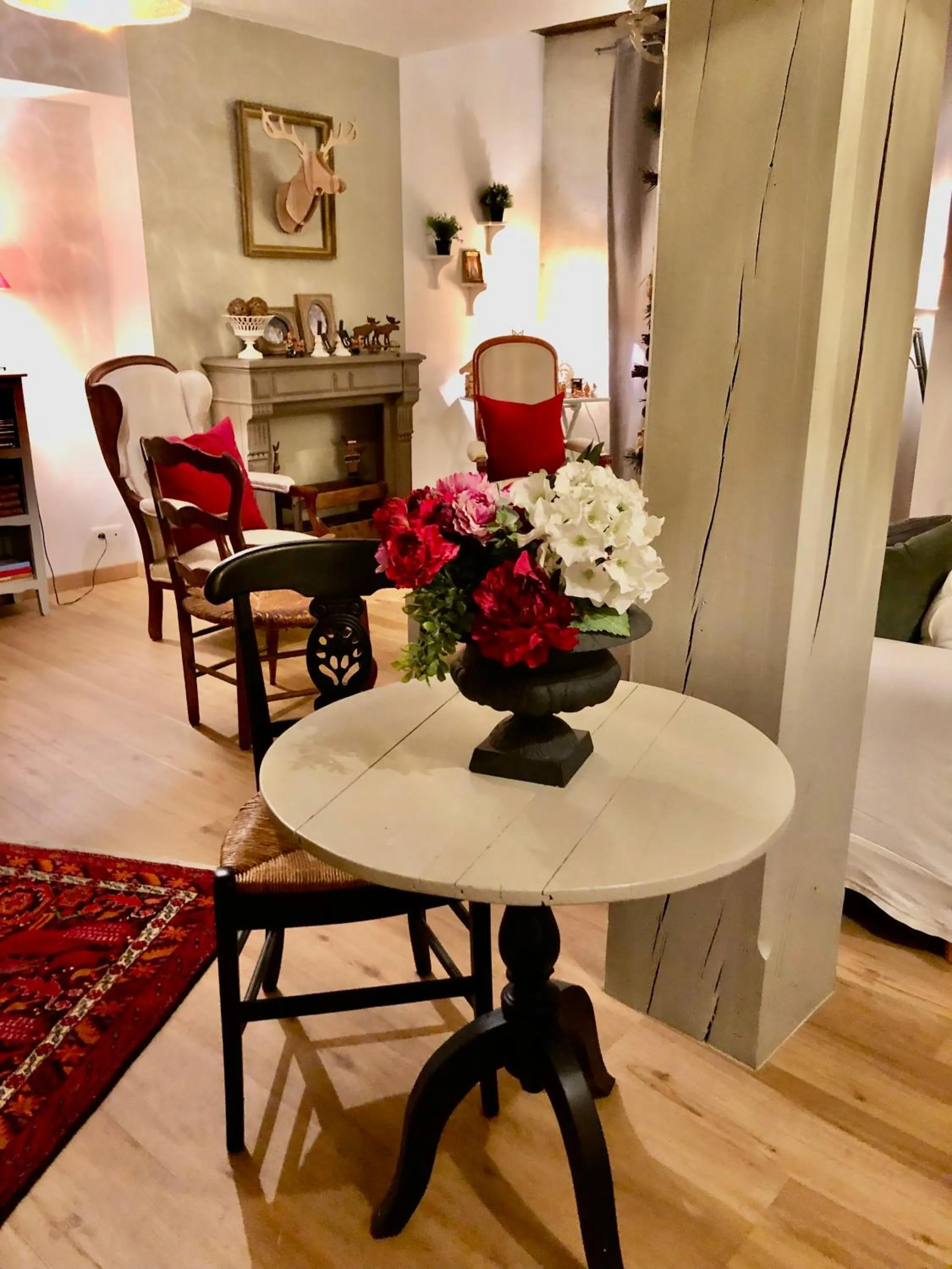 Au 16 Place Saint Louis