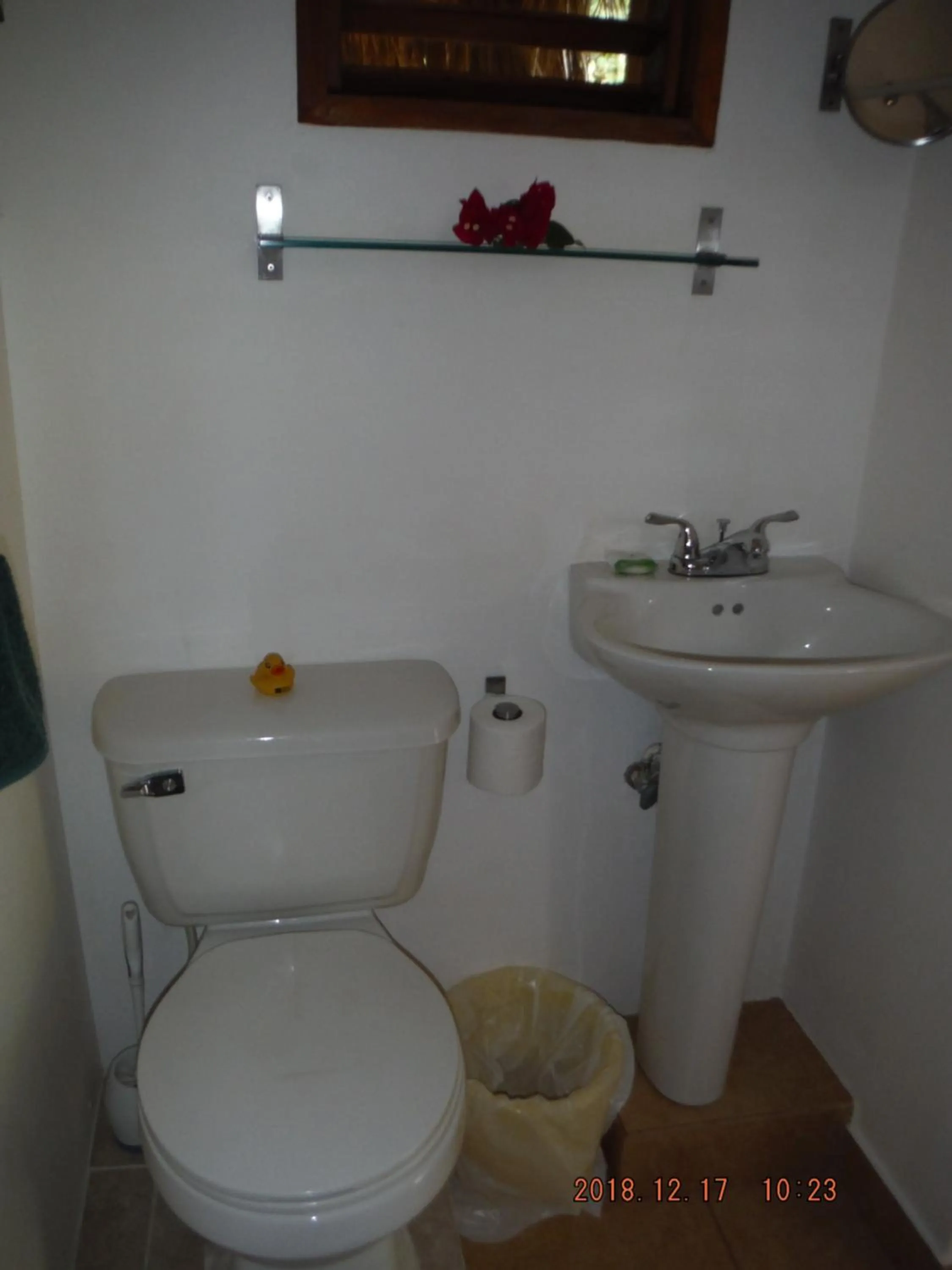 Bathroom in KuDehya Guesthouse