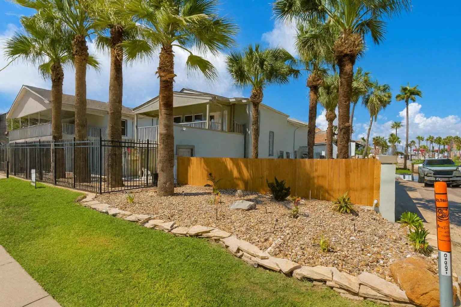 Property building in Bahama Mama House