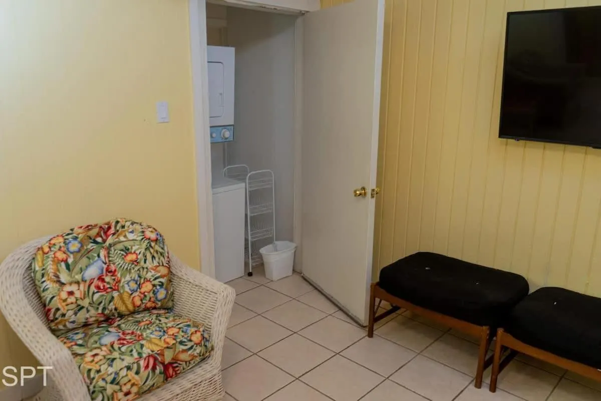 Living room in Caribbean Vibes House