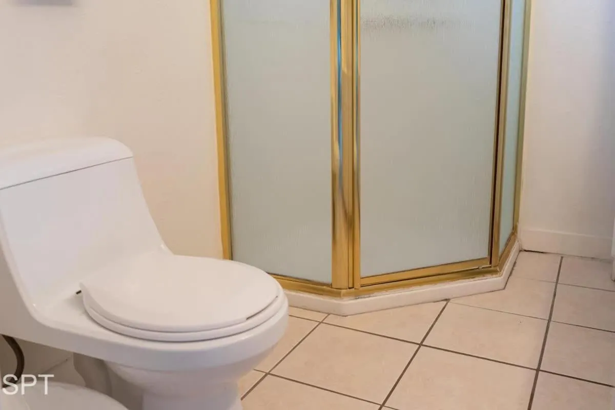Bathroom in Caribbean Vibes House