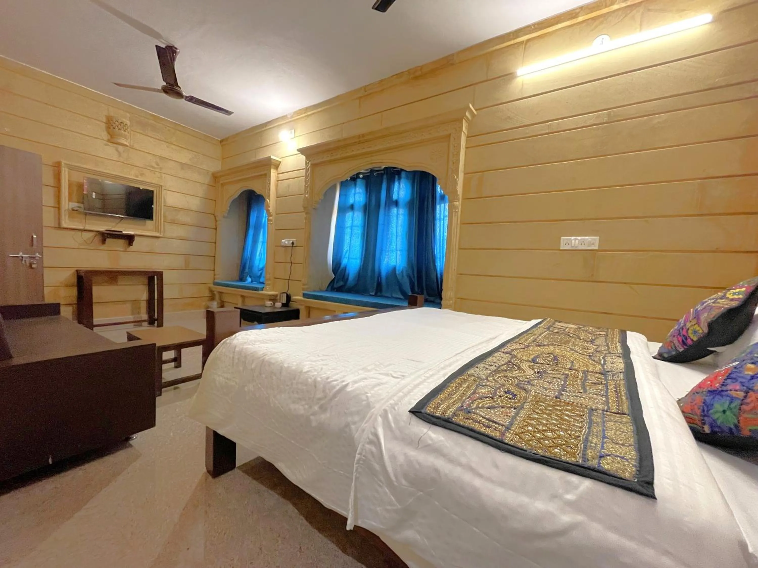 Family, Bed in Relax Inn Jaisalmer