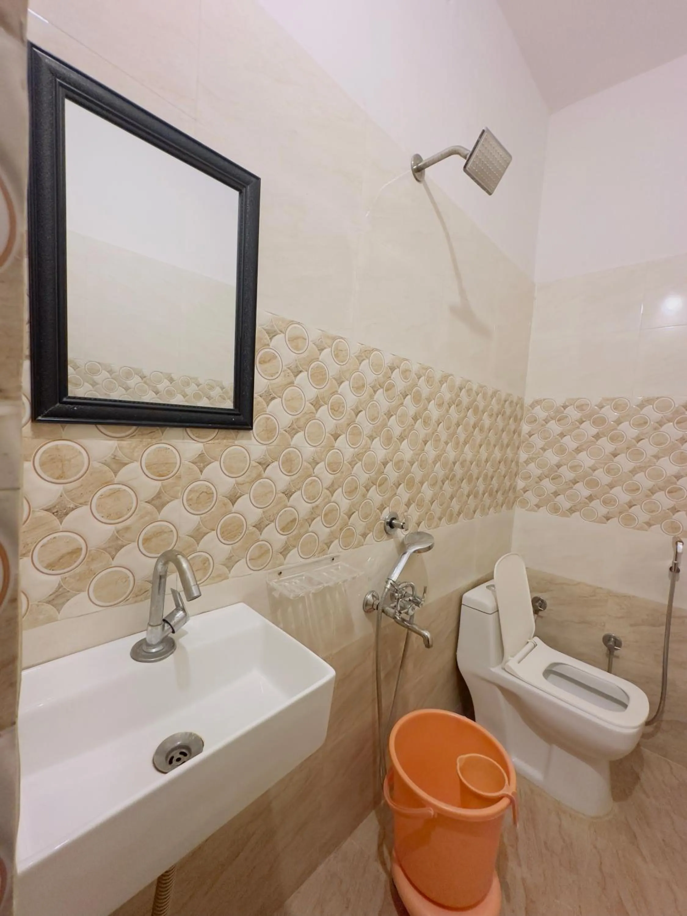 Shower in Relax Inn Jaisalmer