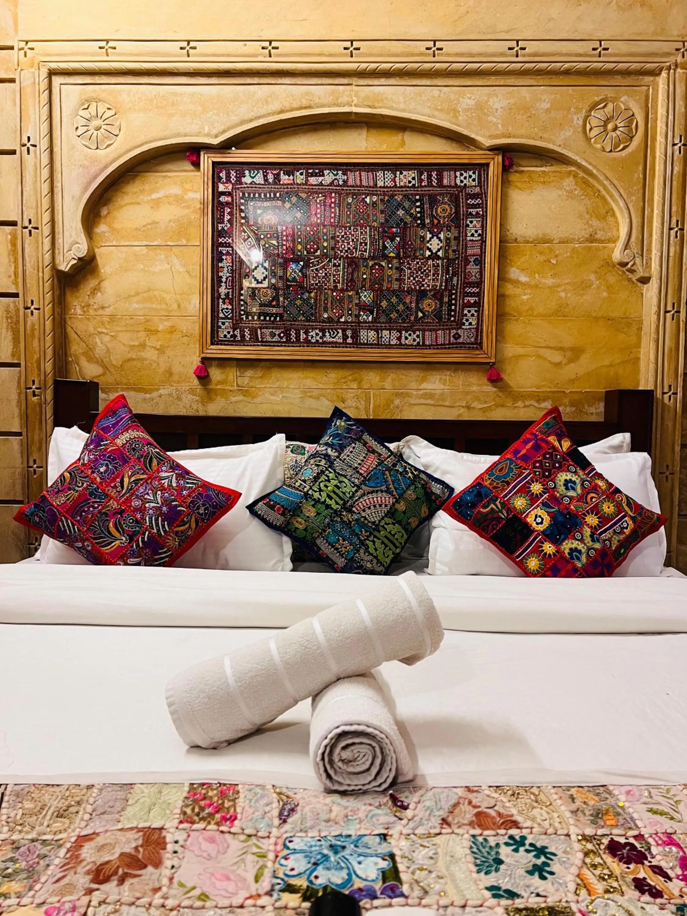 Decorative detail, Bed in Relax Inn Jaisalmer
