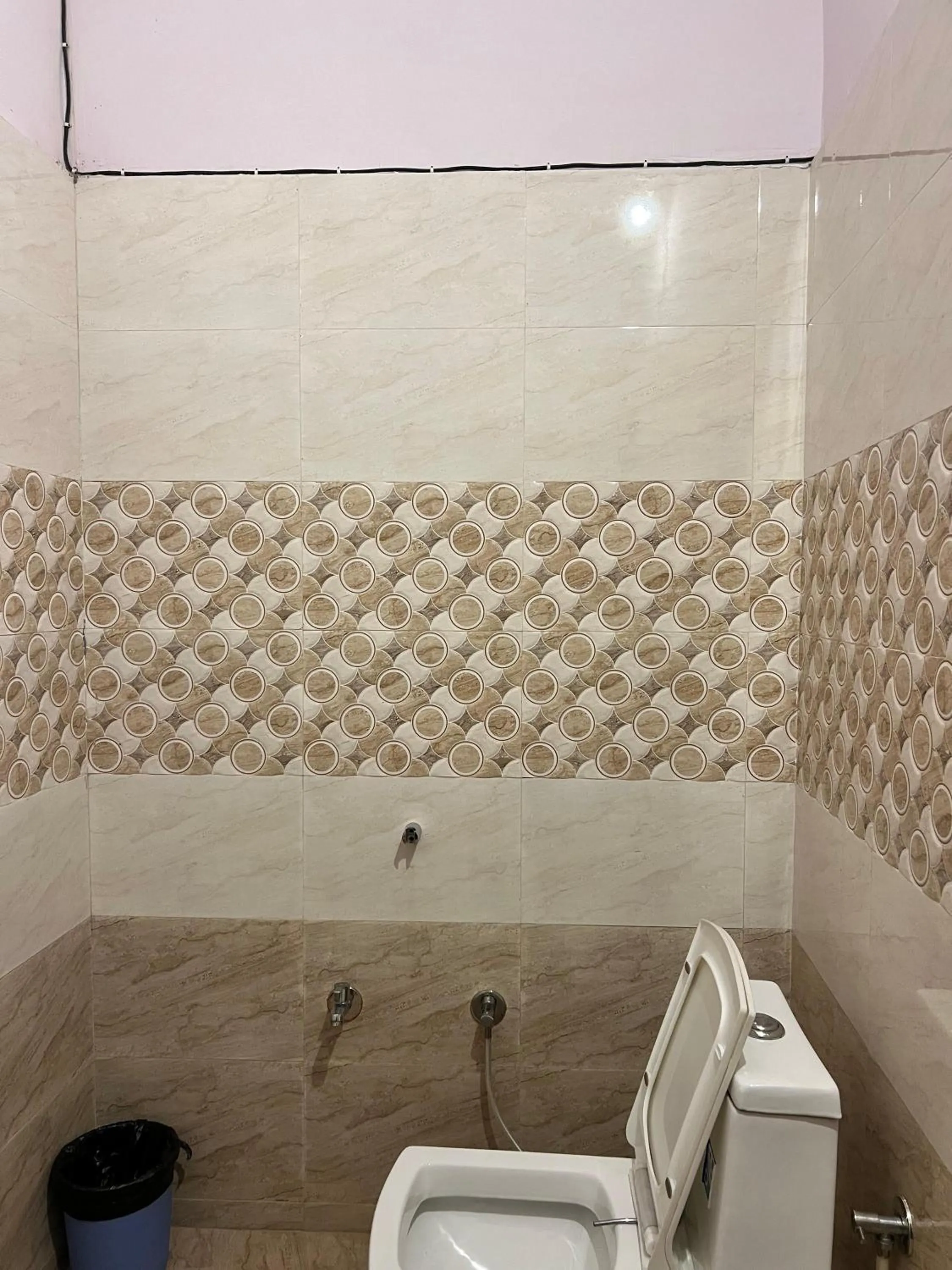 Toilet in Relax Inn Jaisalmer