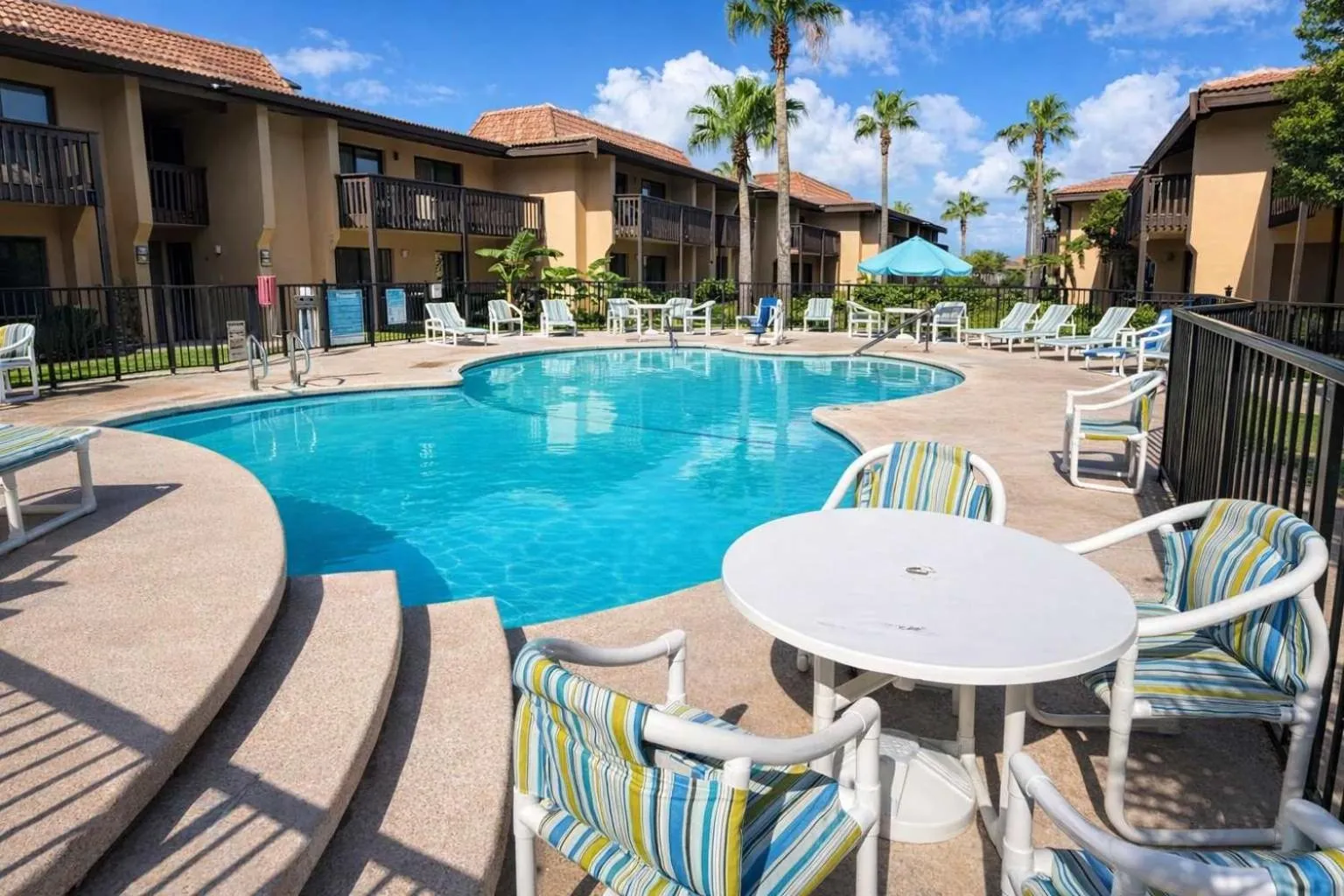 Swimming pool in Tiki Condo 261