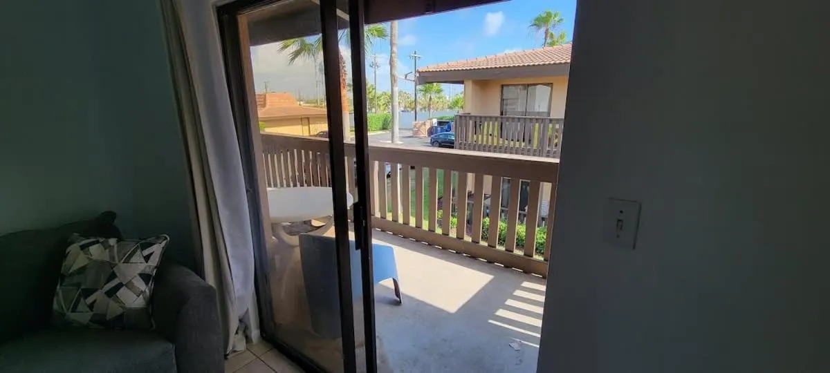Balcony/Terrace in Tiki Condo 261