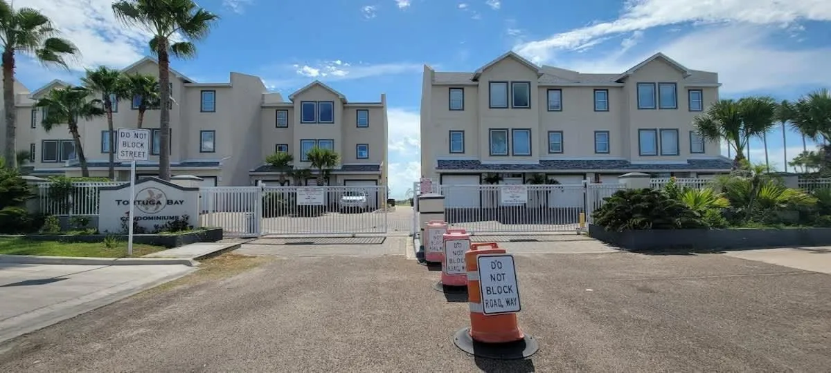Property building in Tortuga Bay