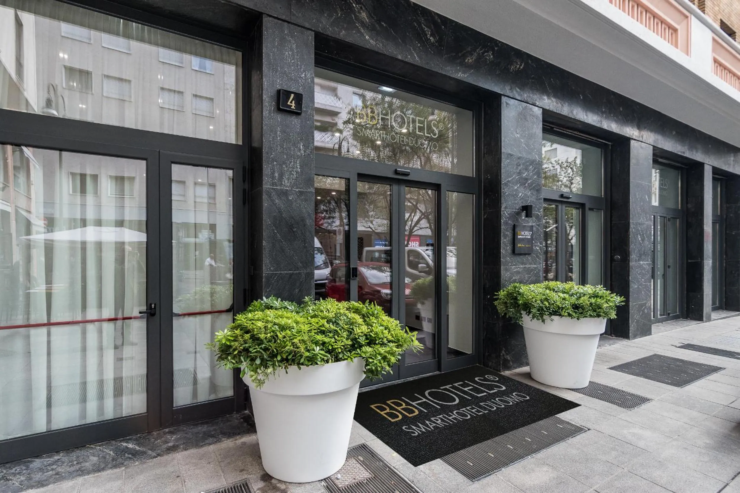 Property building in BB Hotels Smarthotel Duomo
