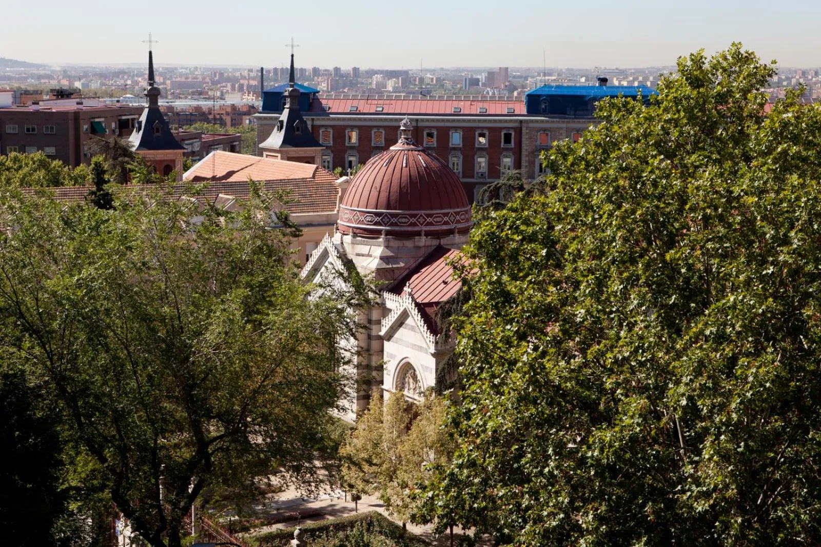 Photo of the whole room in Agumar