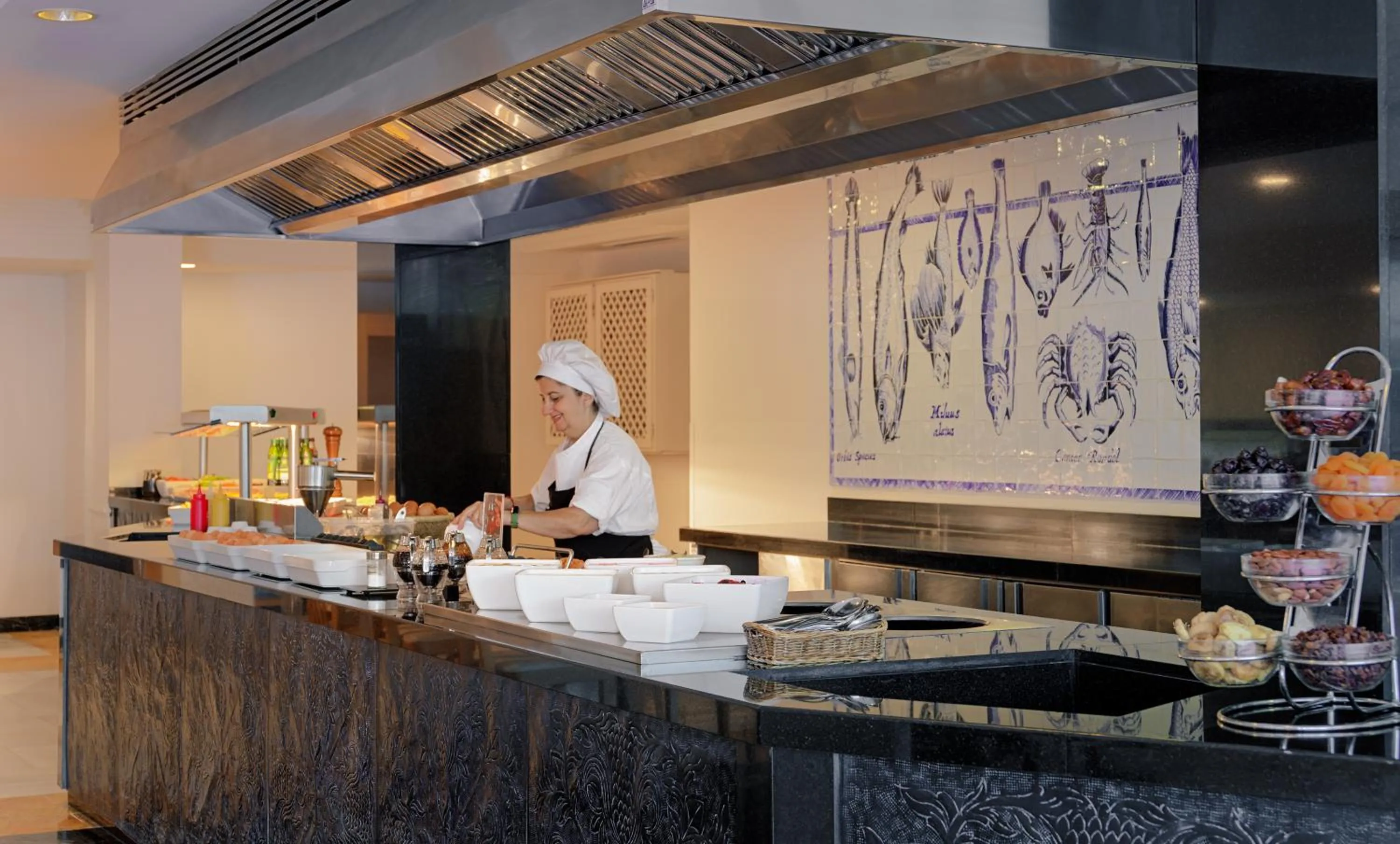 Restaurant/places to eat in Boutique Hotel H10 Blue Mar - Adults Only